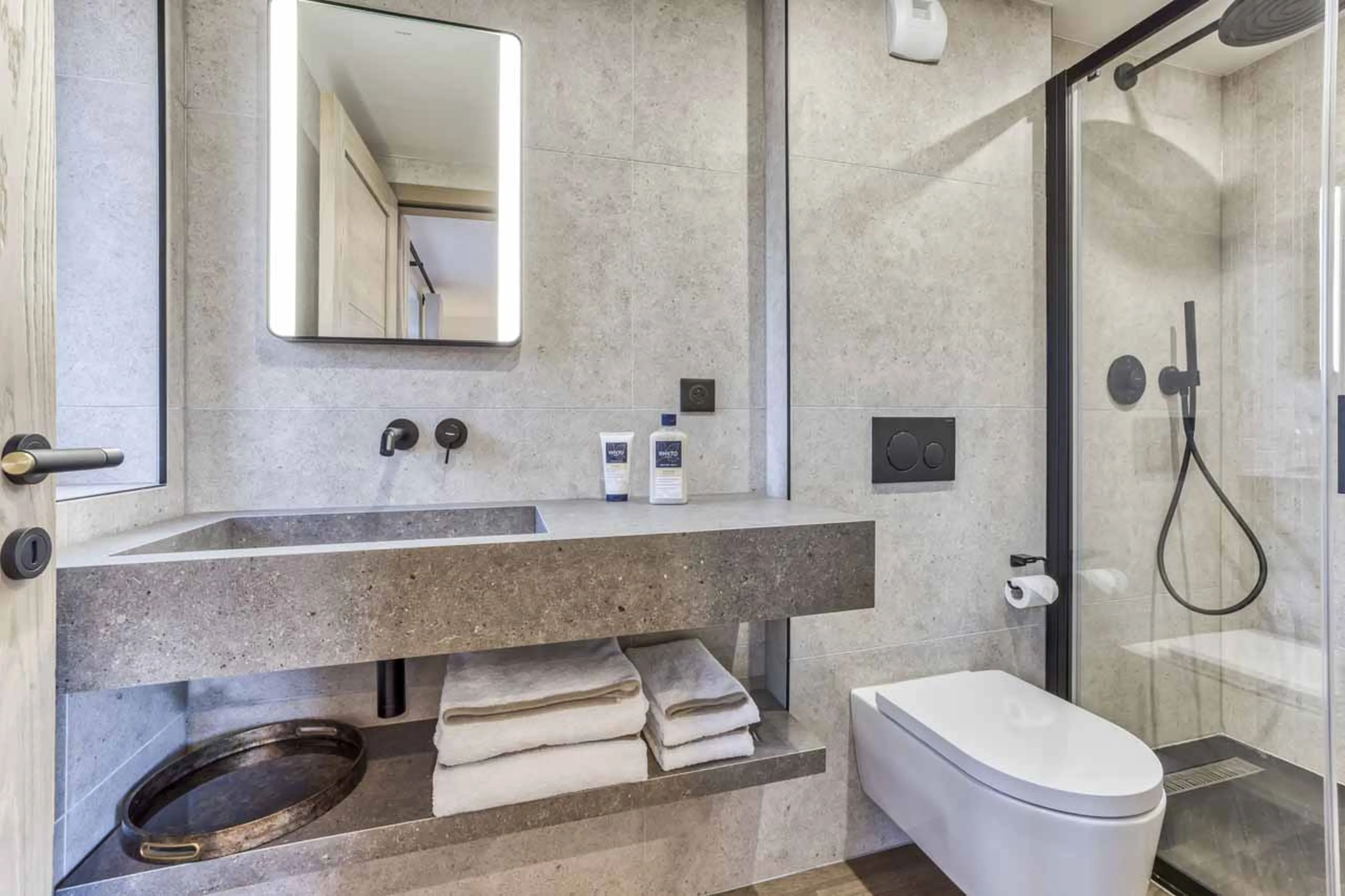 Bedroom 3 en-suite at Chalet Nid d'Hiver in Courchevel 1550