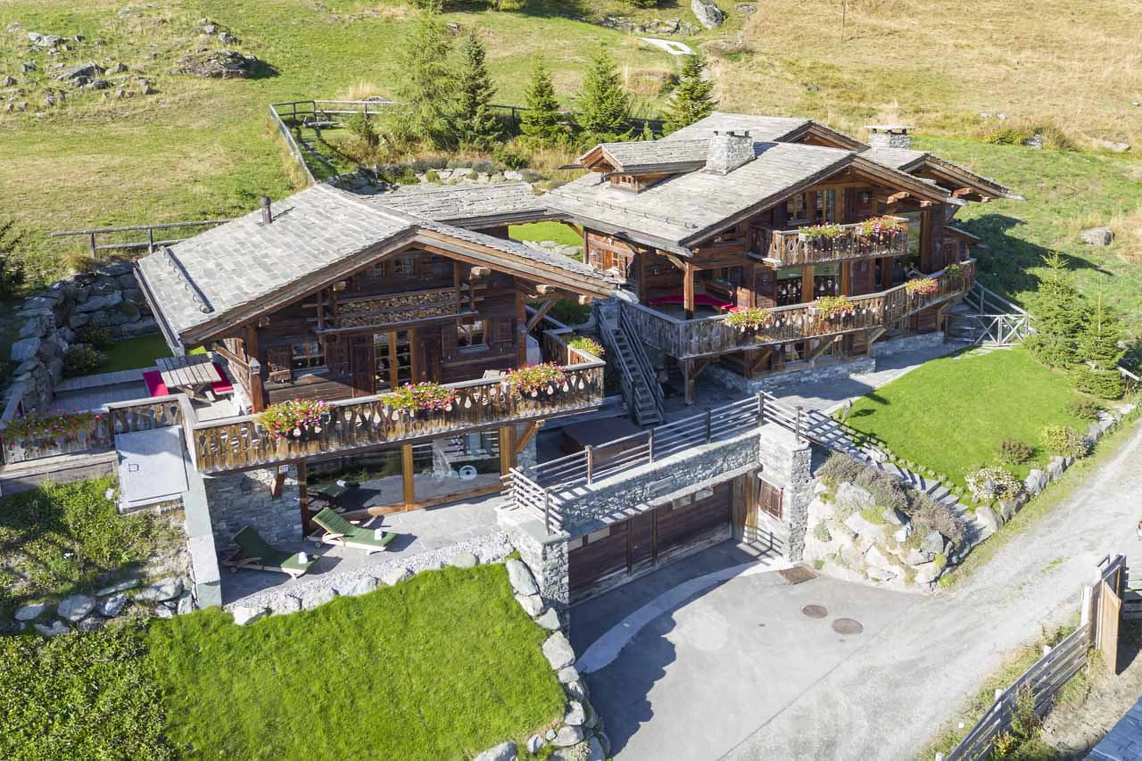 Aerial view of Chalet Nyumba in Verbier
