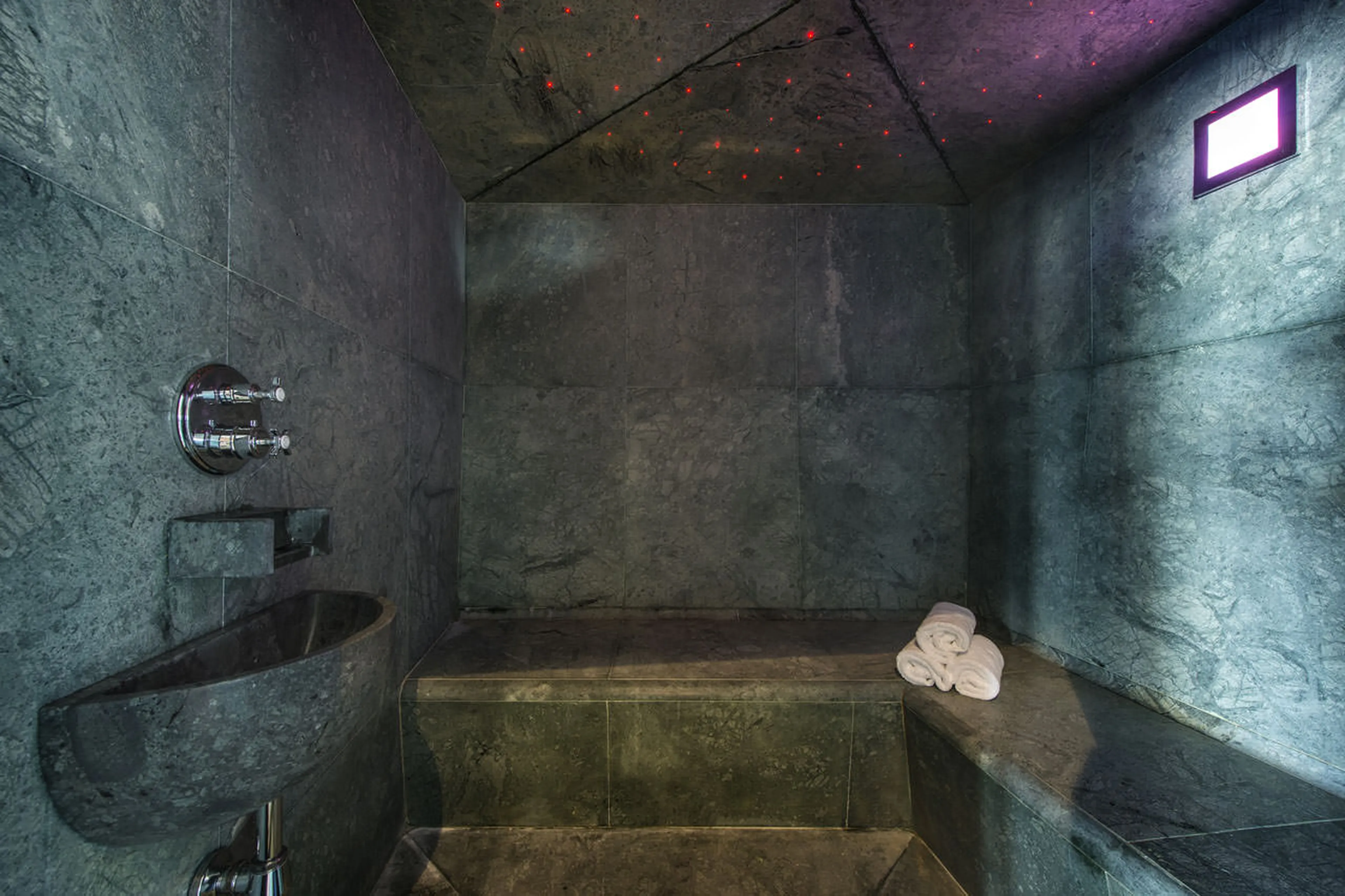 Hammam at Chalet Nyumba in Verbier
