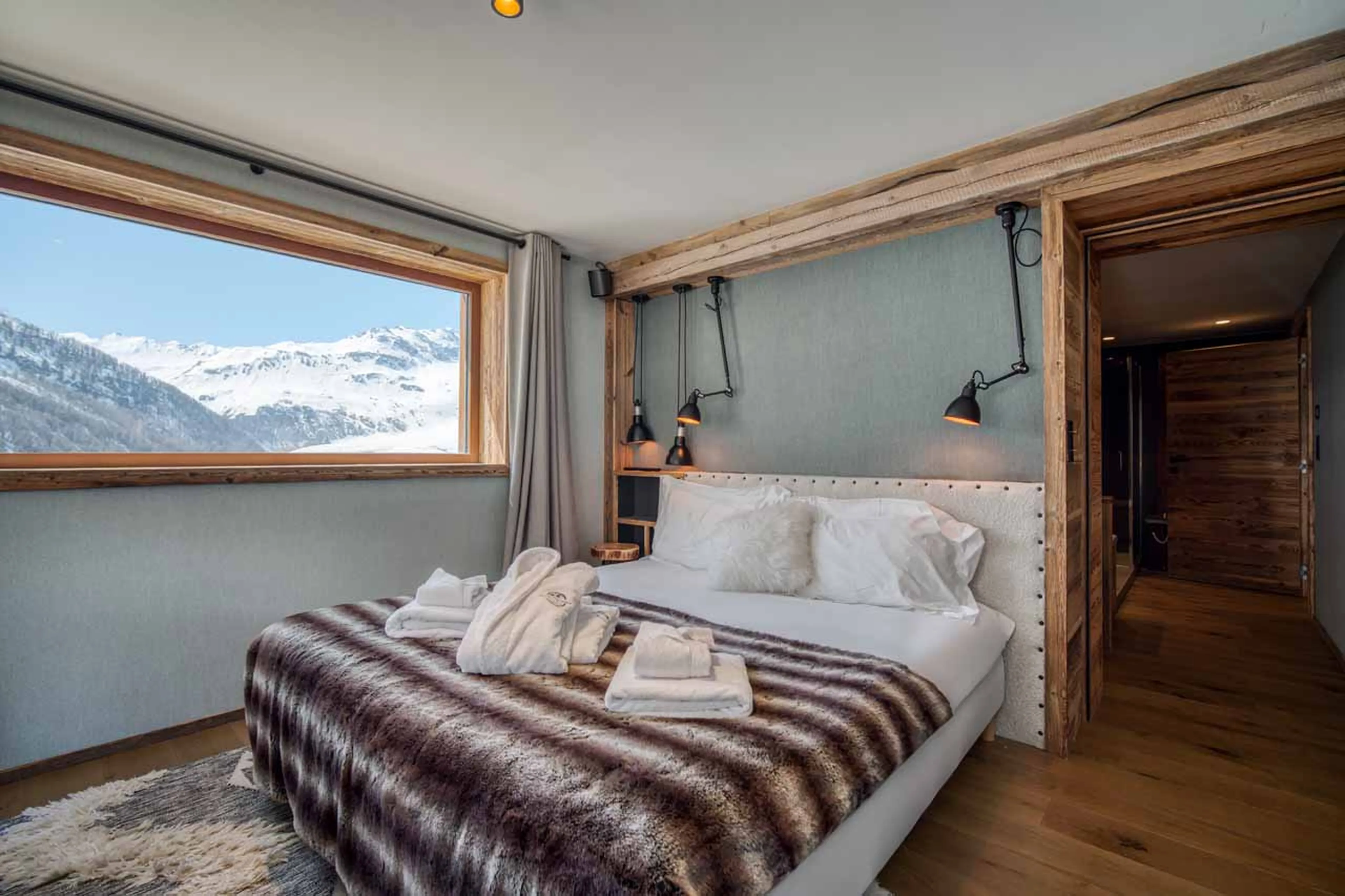 Bedroom 4 bed at Chalet Oly in Val d'Isere