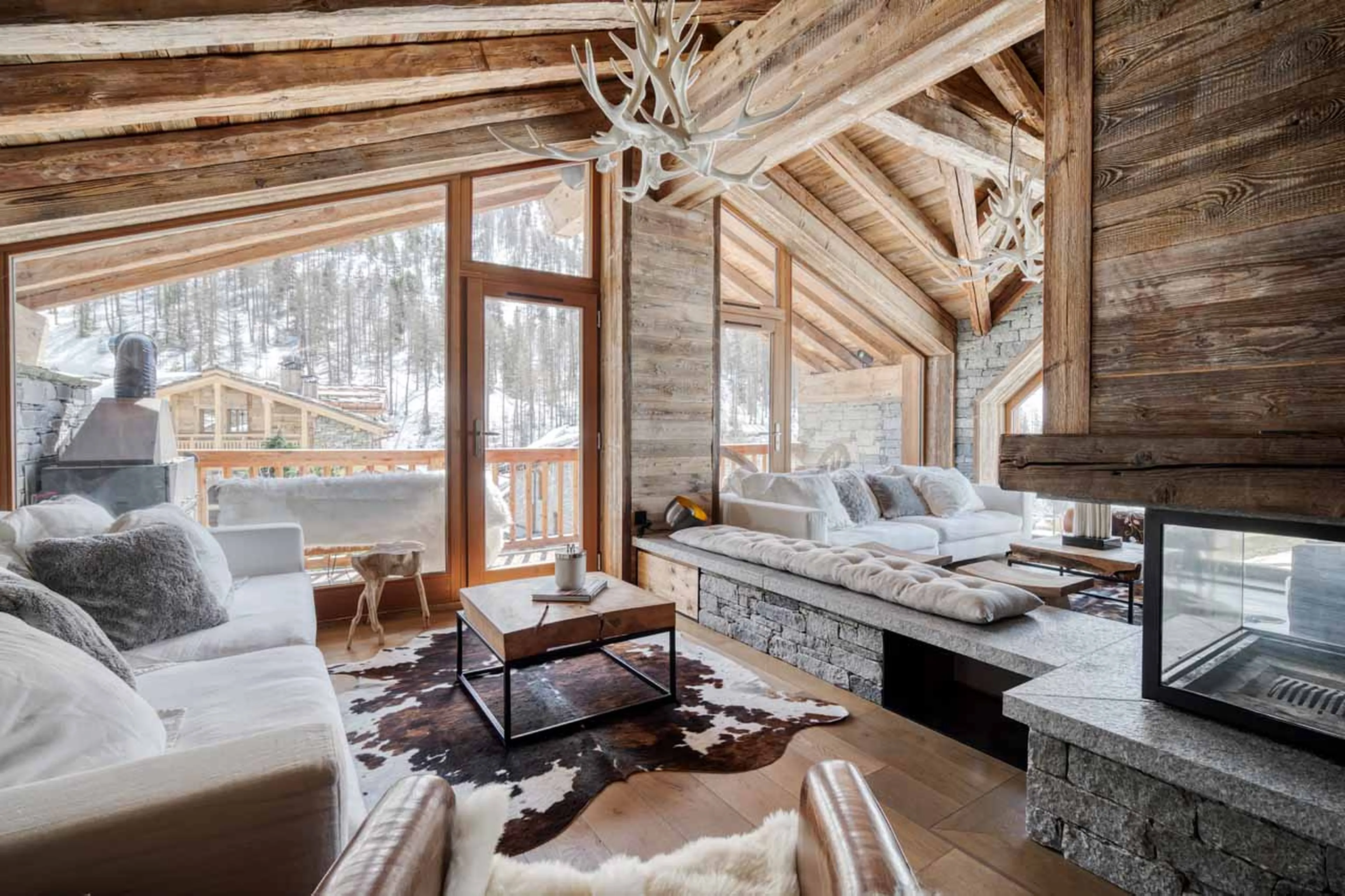 Living area at Chalet Oly in Val d'Isere