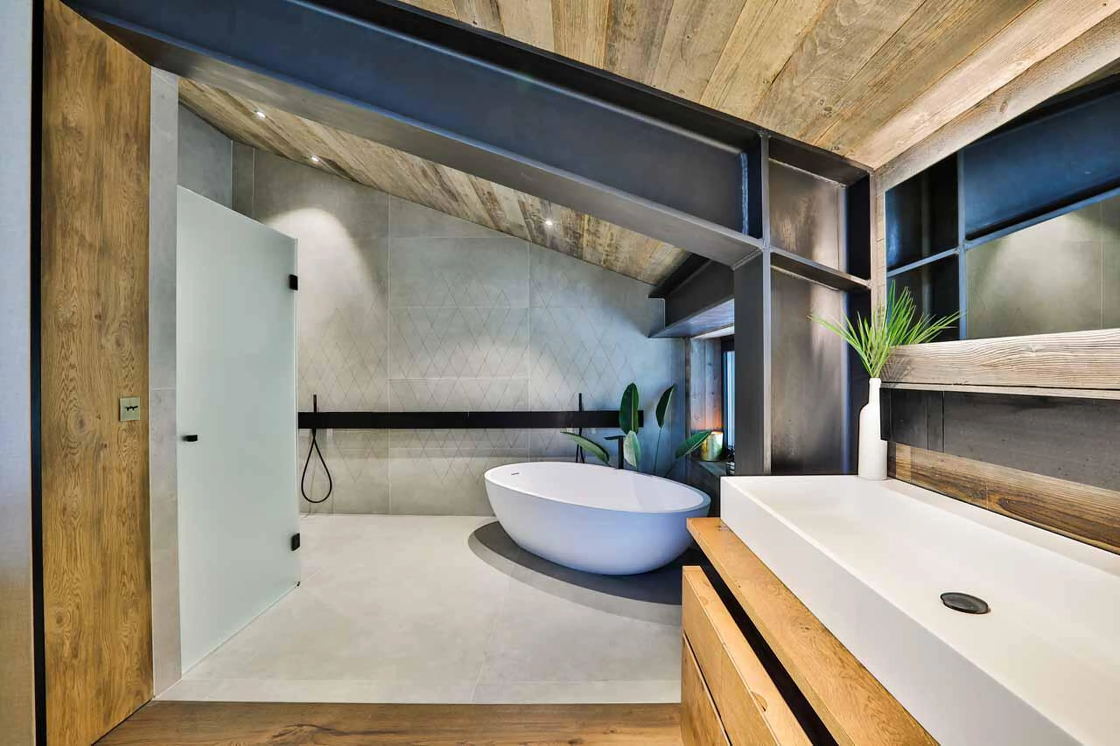 Bathroom one at Chalet On The Rocks in Chamonix