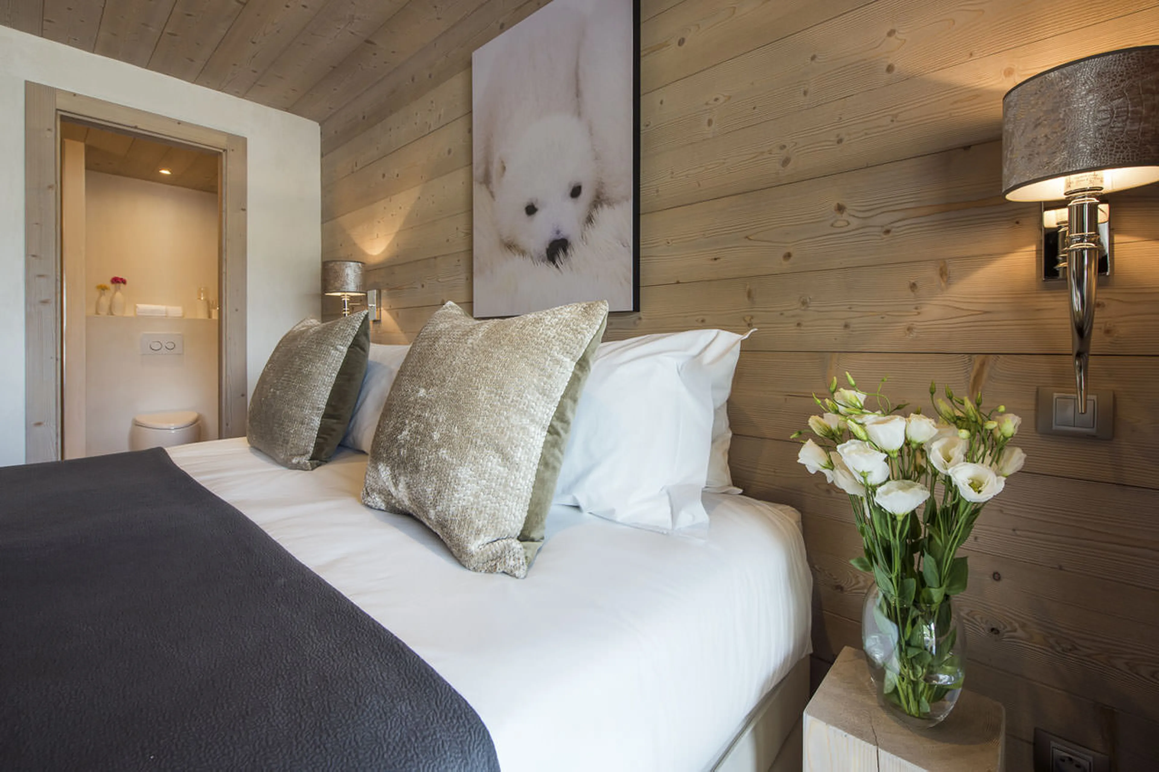 Twin/double bedroom at Chalet Opale in Tignes