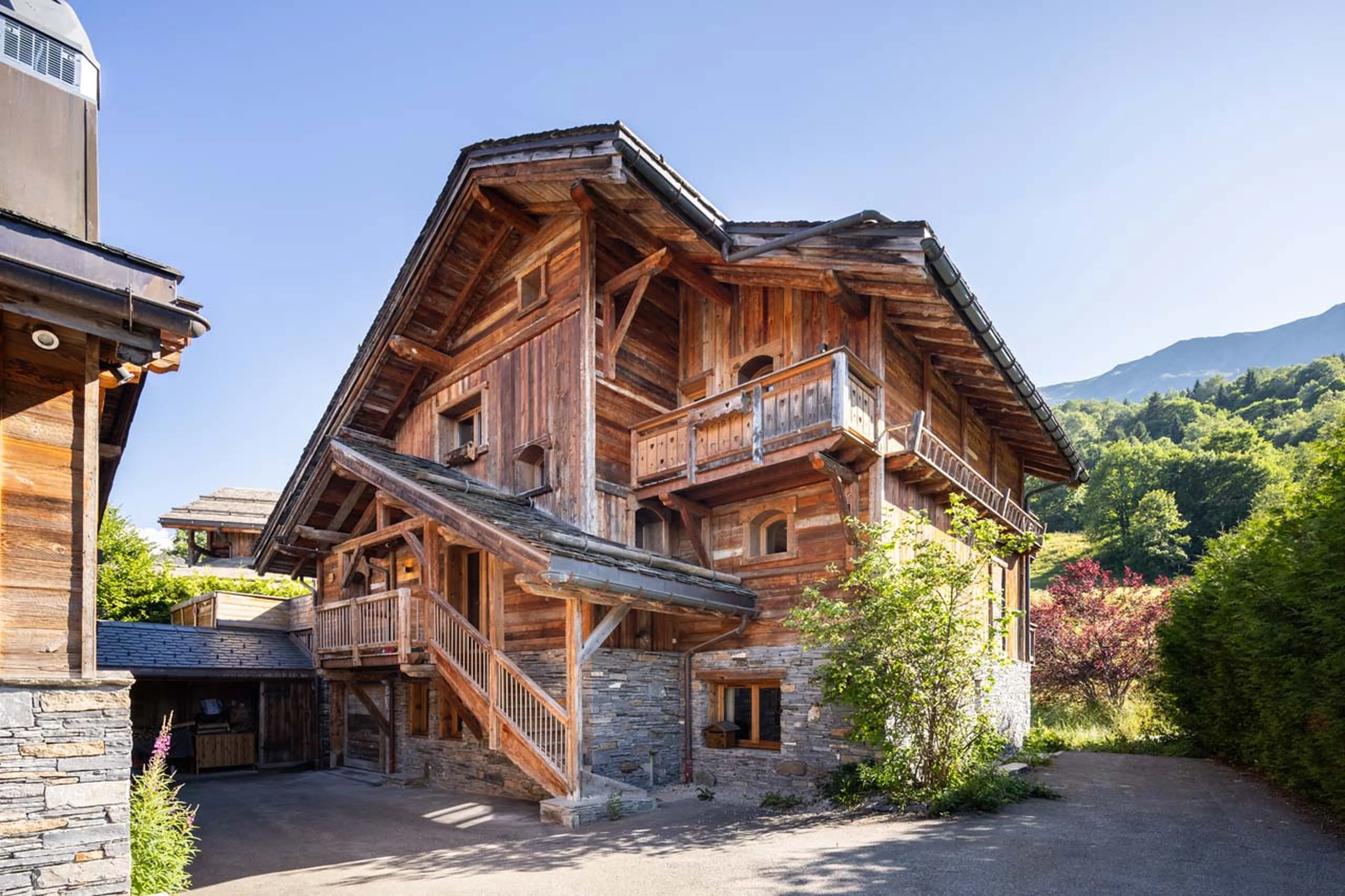 Exterior view of Chalet L'Orchidée in Meribel