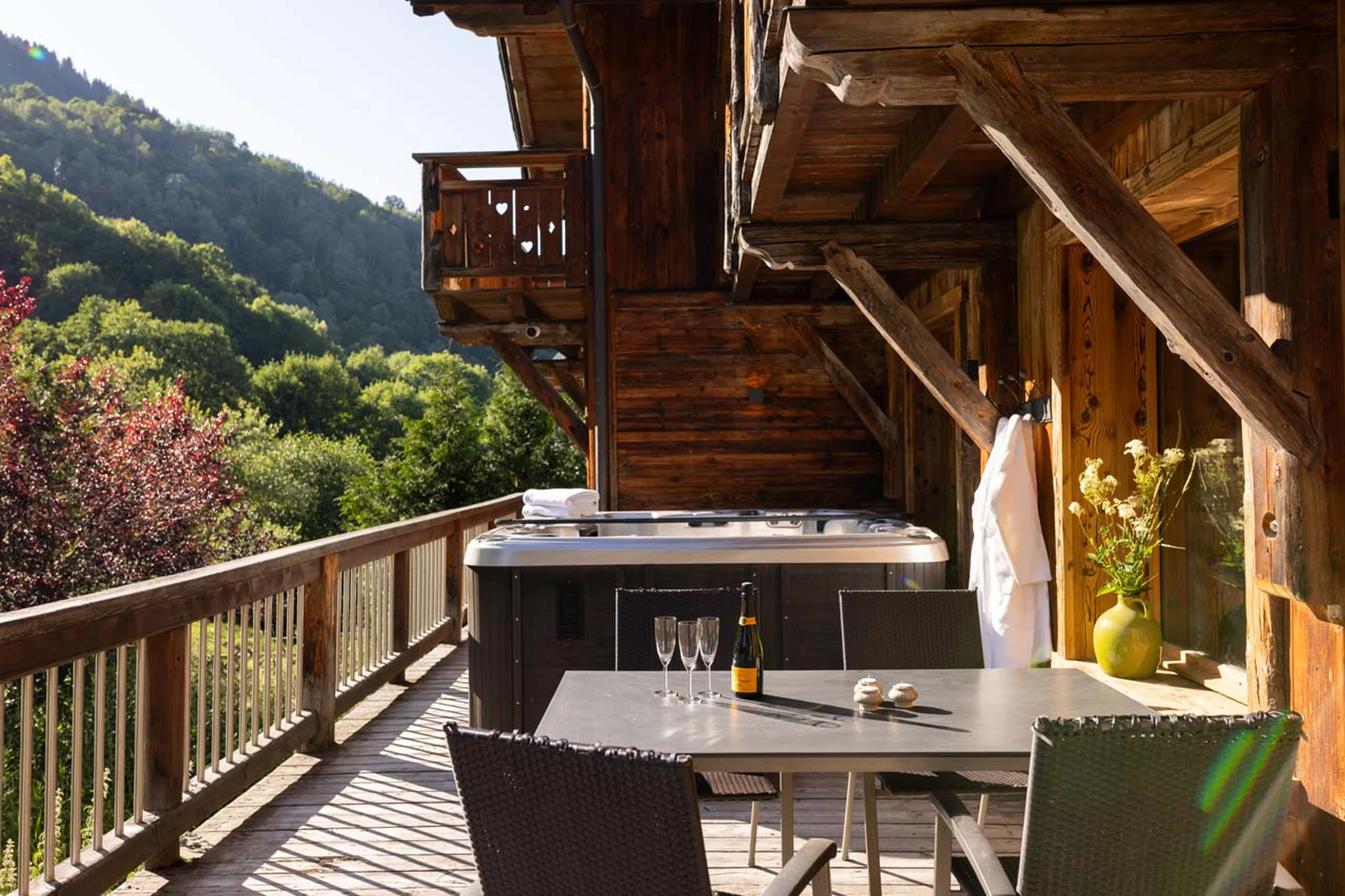 Hot tub at Chalet L'Orchidée in Meribel