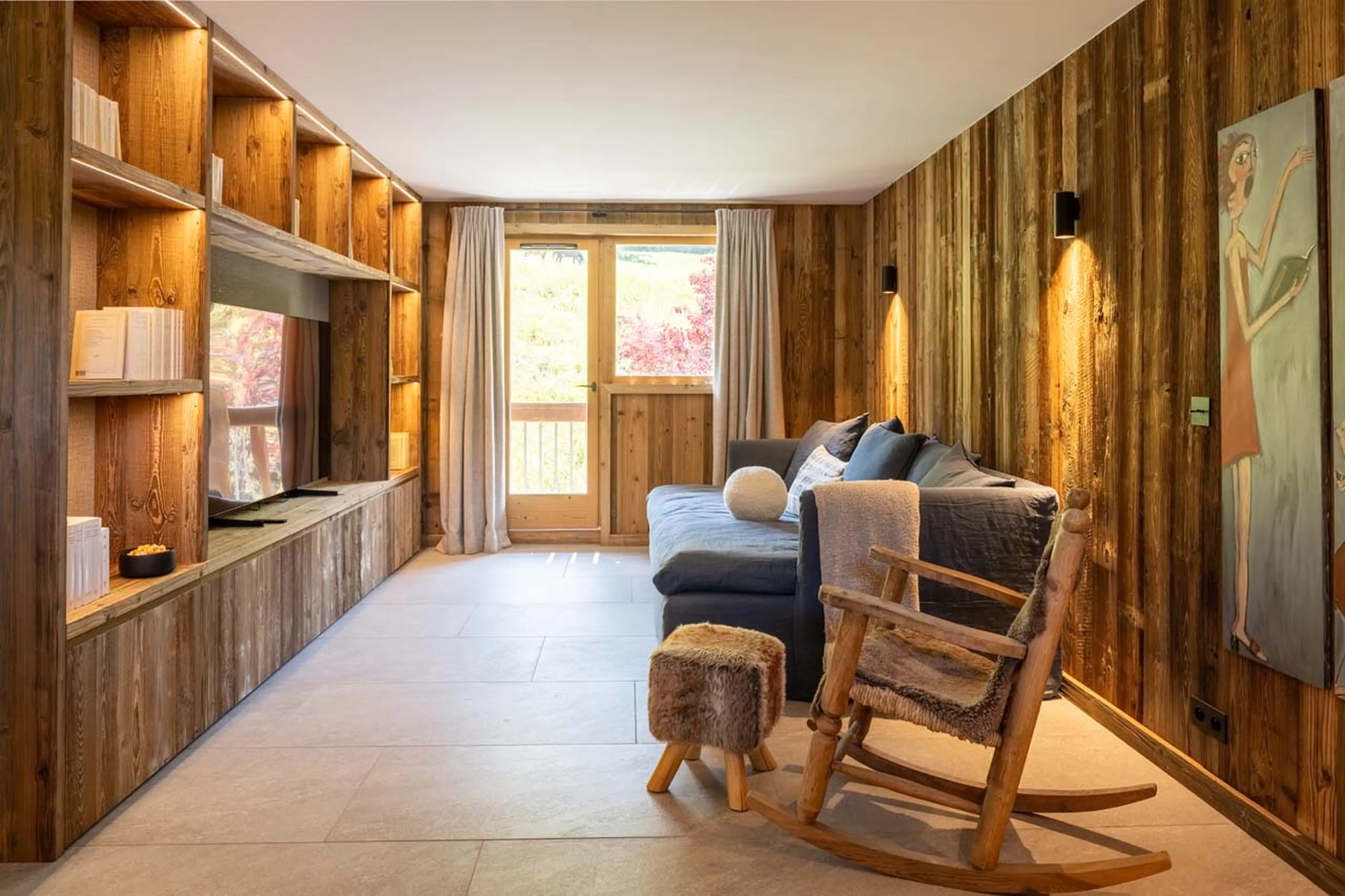 TV room at Chalet L'Orchidée in Meribel