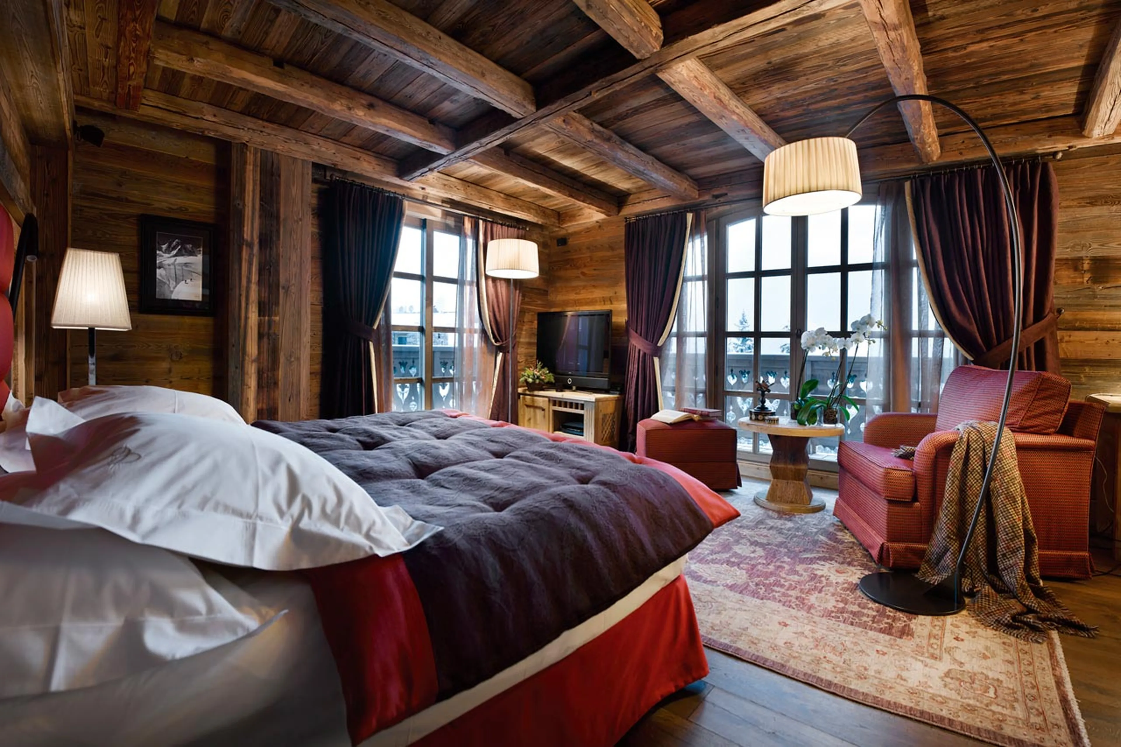 Chalet Ormello in Courchevel 1850 has a second master suite open to the balcony