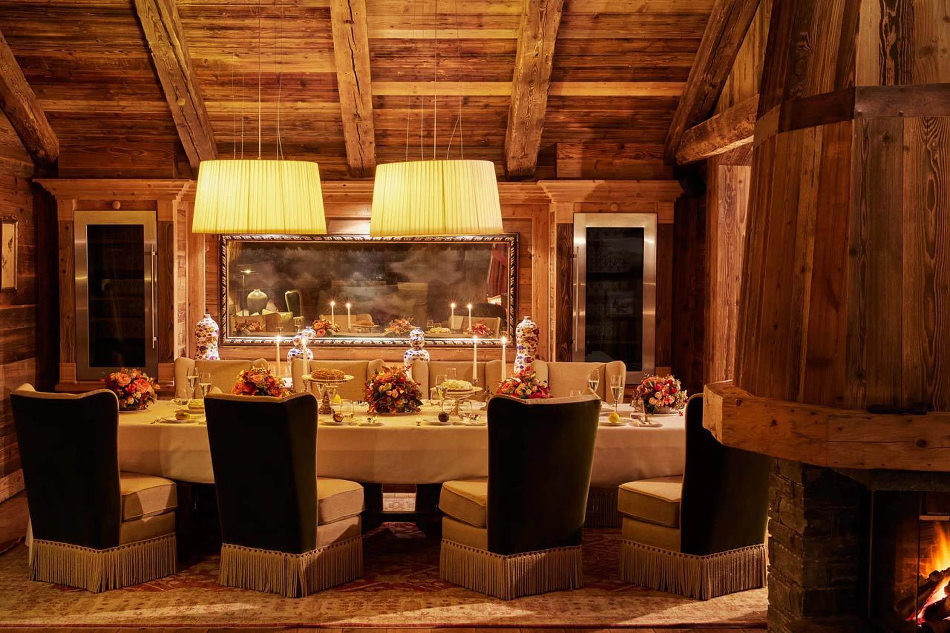 Spacious dining table Chalet Ormello in Courchevel 1850