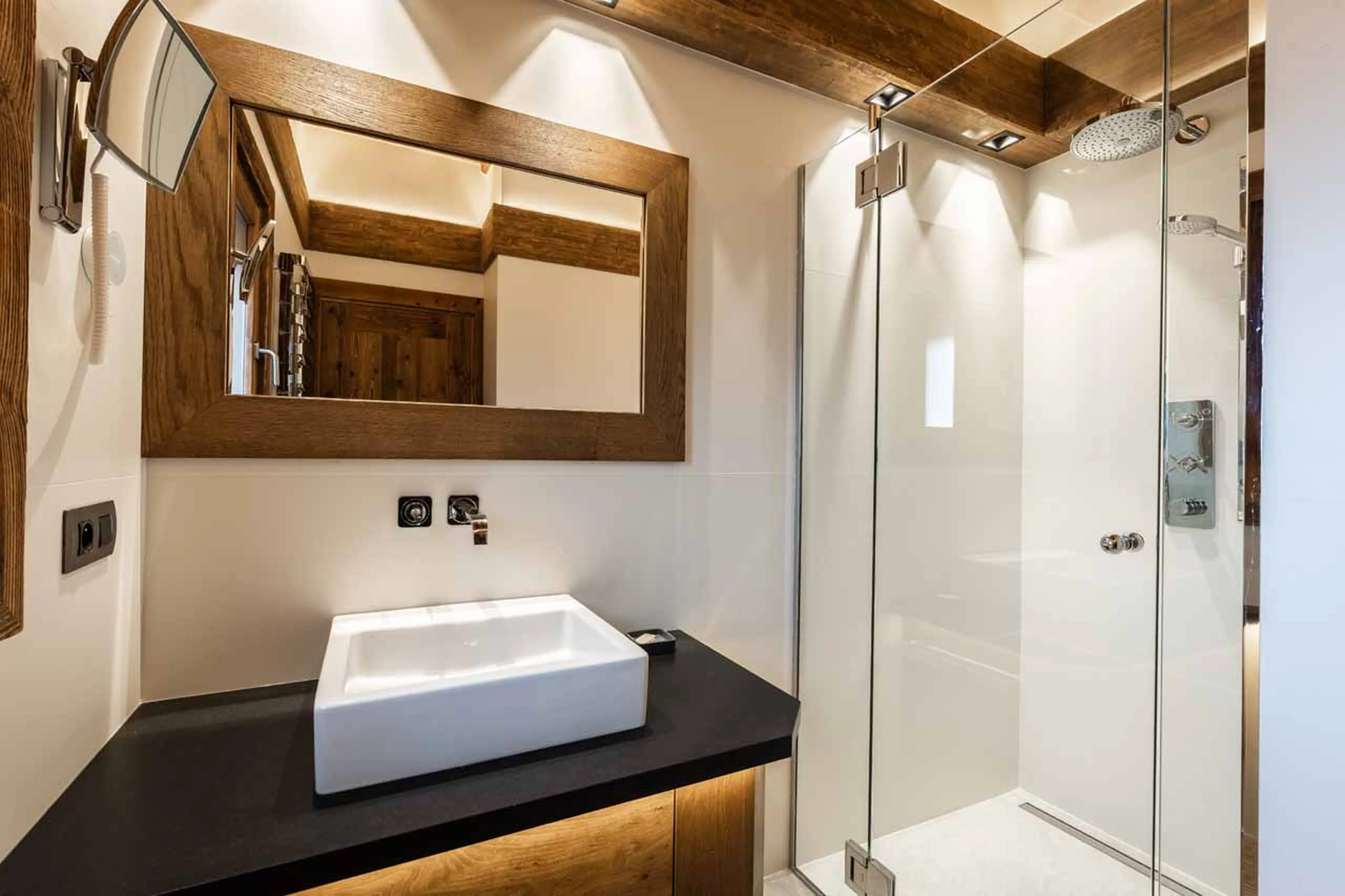 Bedroom 3 en-suite at Chalet Orrana in Courchevel 1550