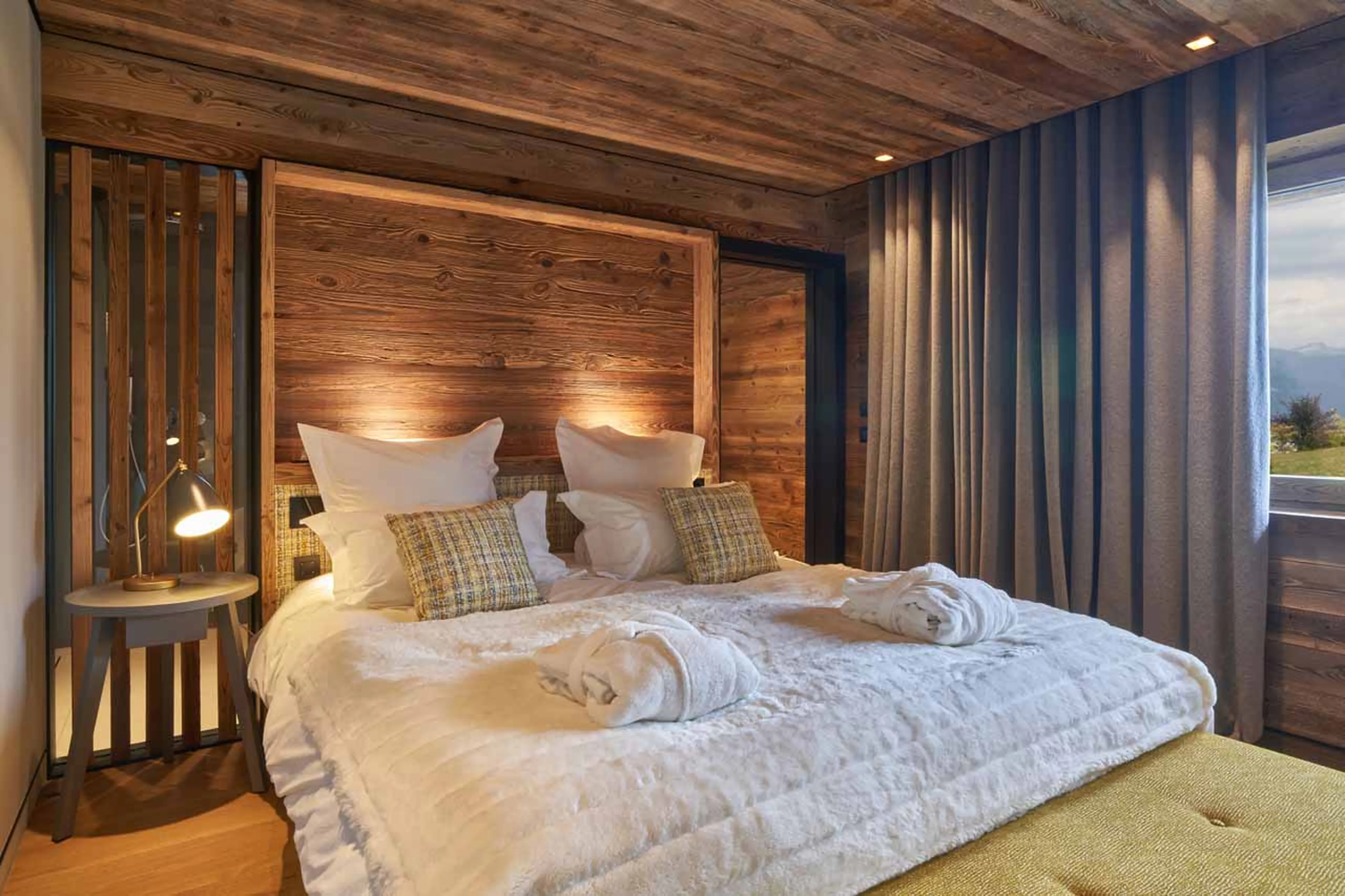 Bedroom six at Chalet Otoctone in Megeve