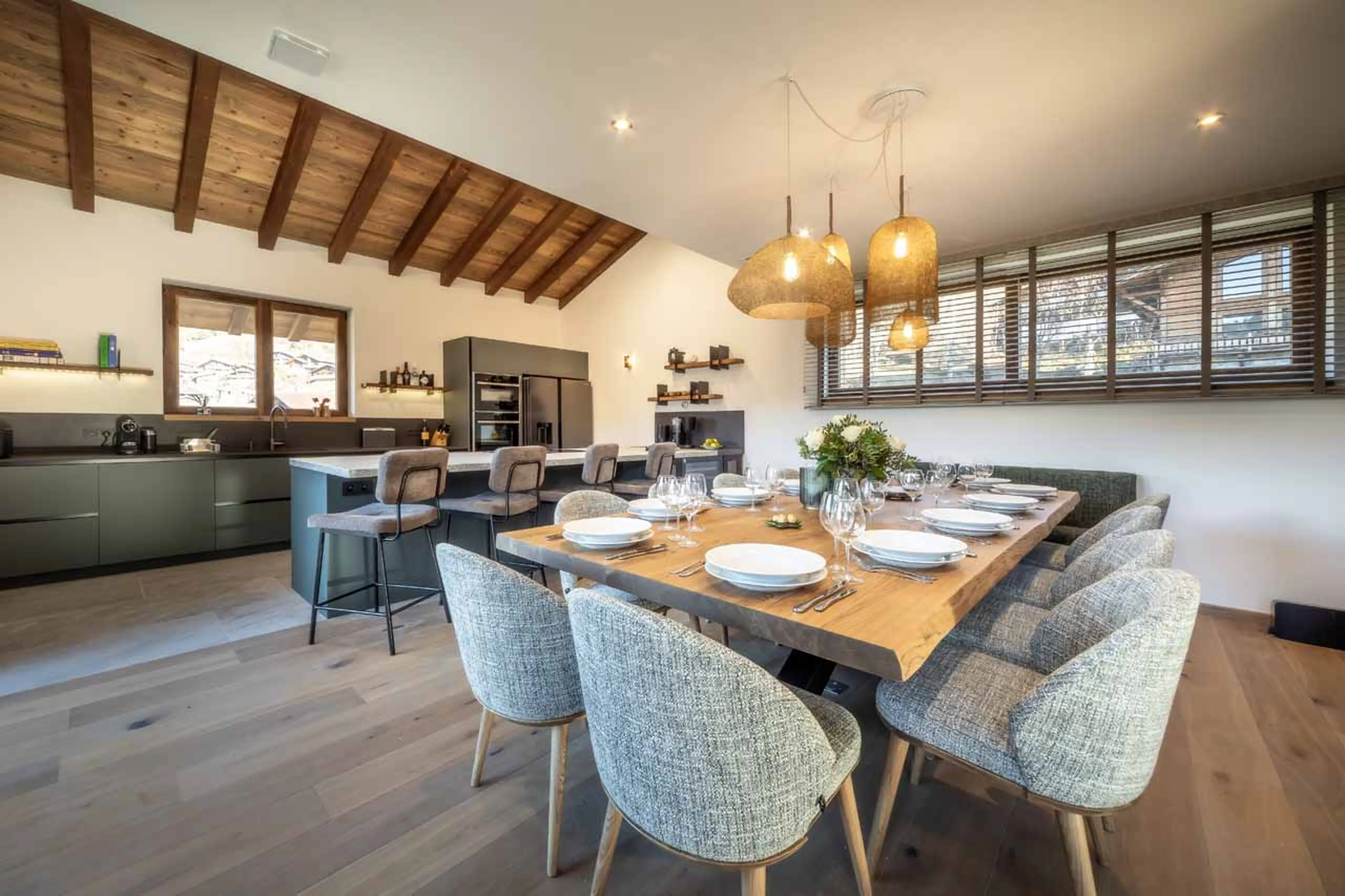 Dining area set at Chalet Pavot in Morzine