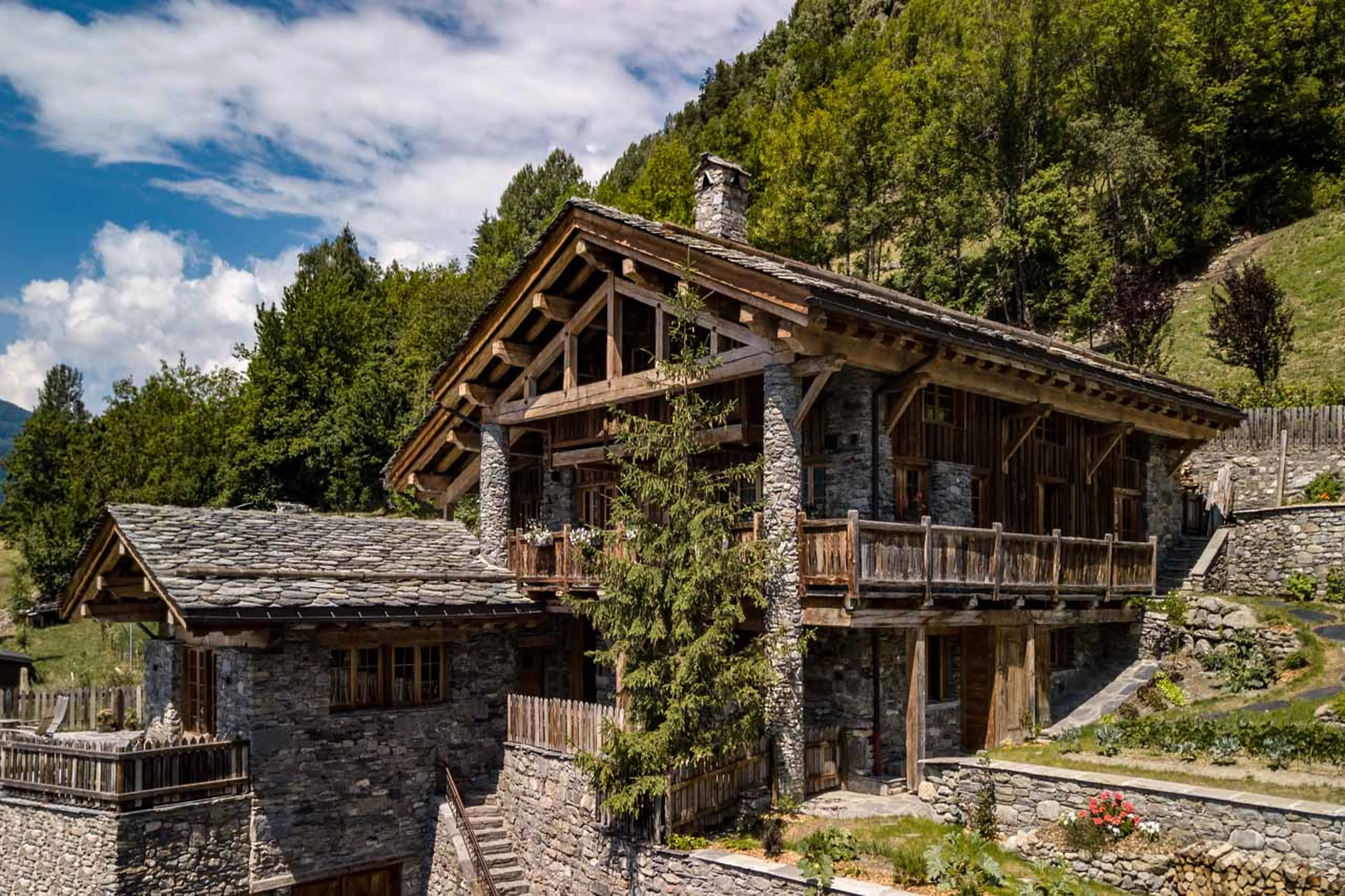 Exterior of Chalet Pelerin in Le Miroir in sumnmer