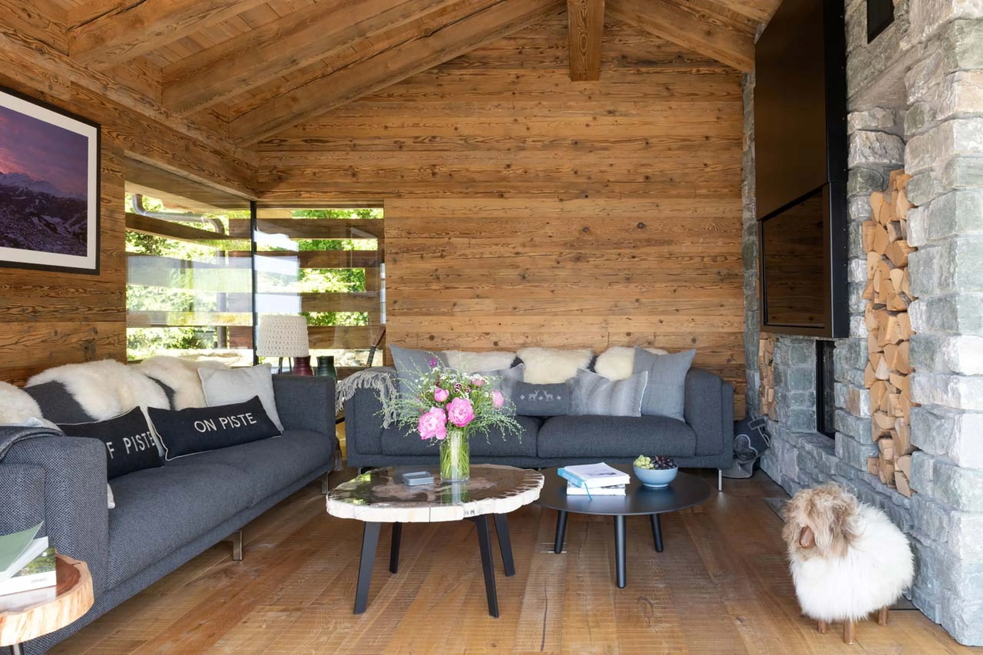 Living room at Chalet Petheo in Verbier