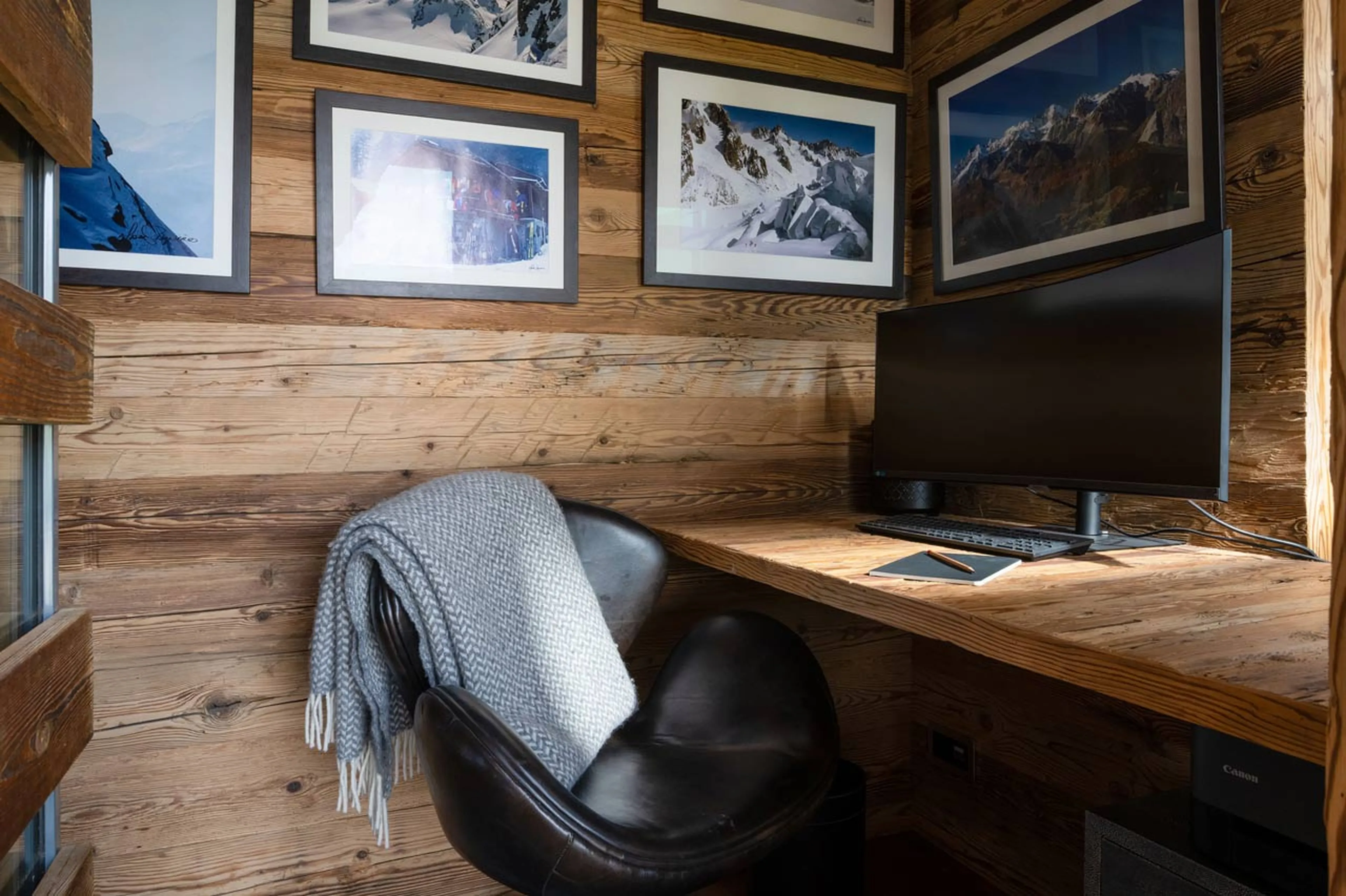 Office at Chalet Petheo in Verbier