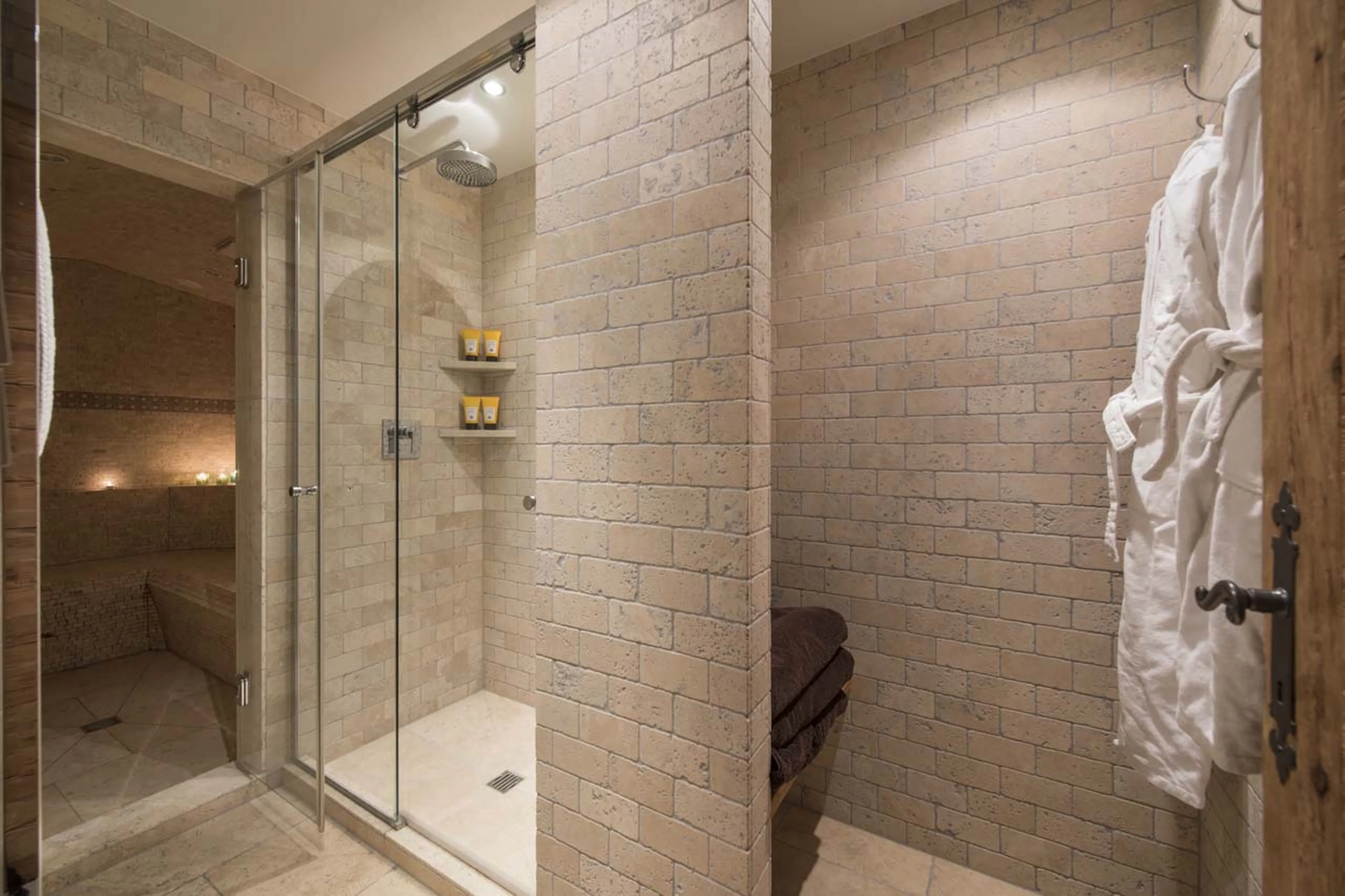 Hammam and shower at Chalet Petit Ours in Verbier