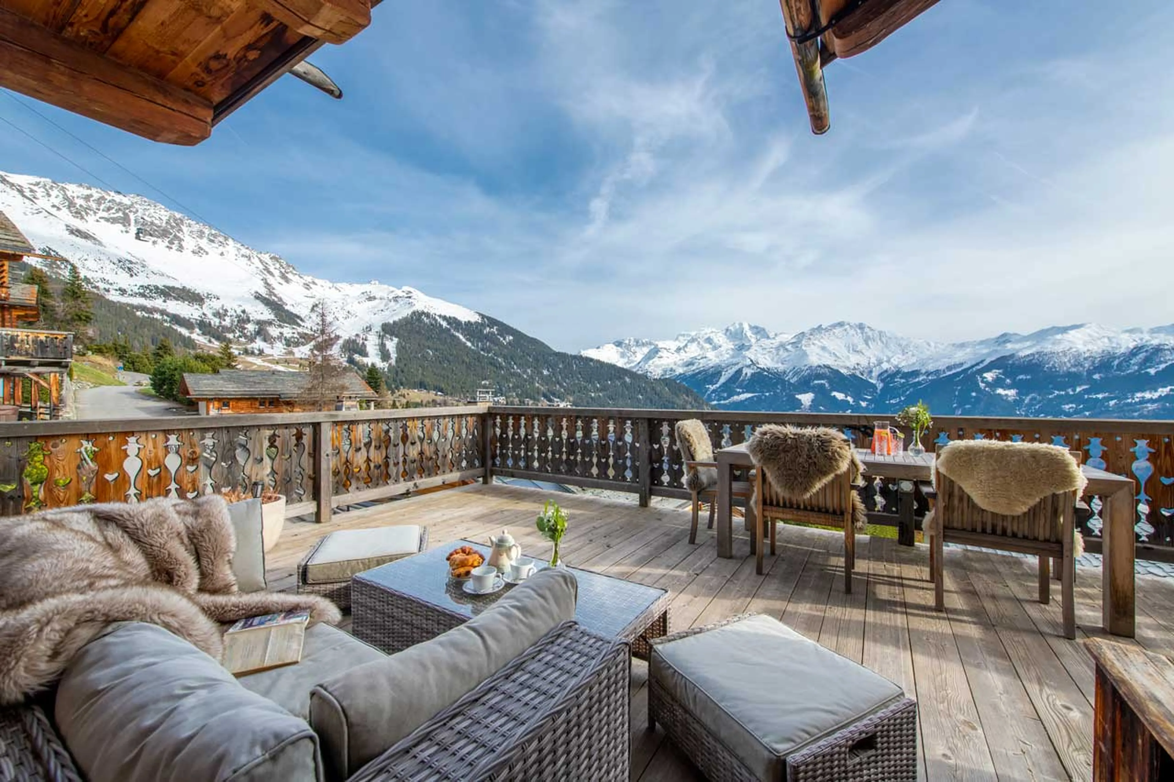 Furnished terrace at Chalet Petit Ours in Verbier