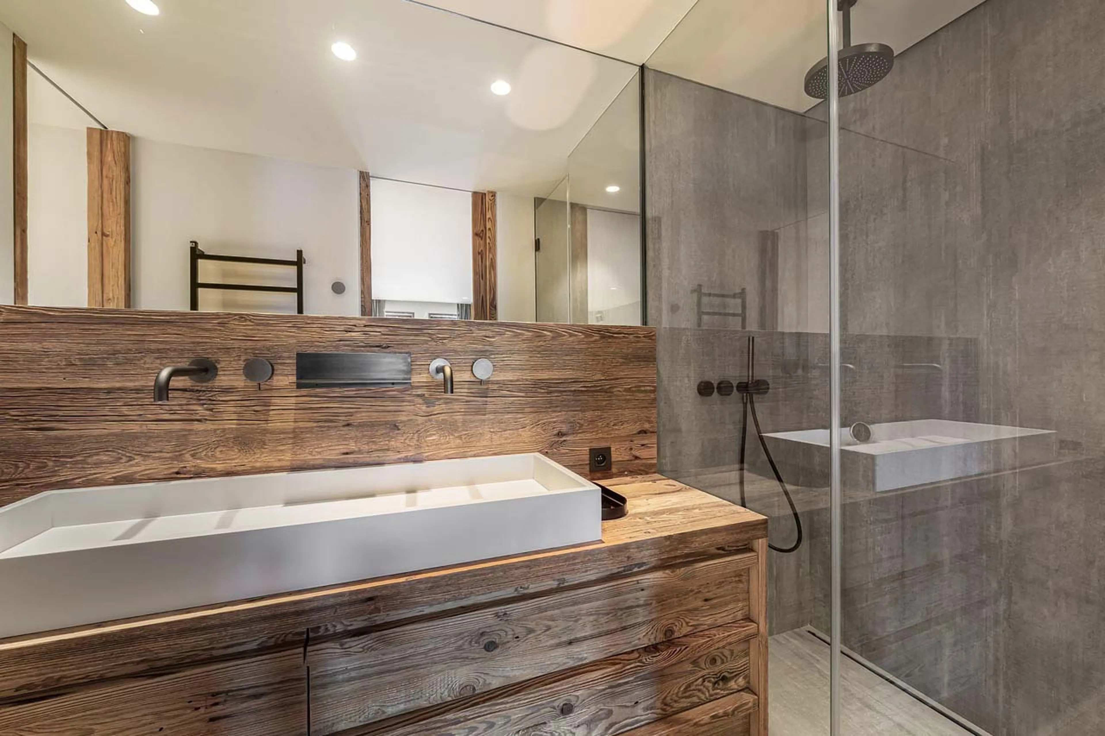 Bathroom four at Chalet Quebec in St Martin de Belleville