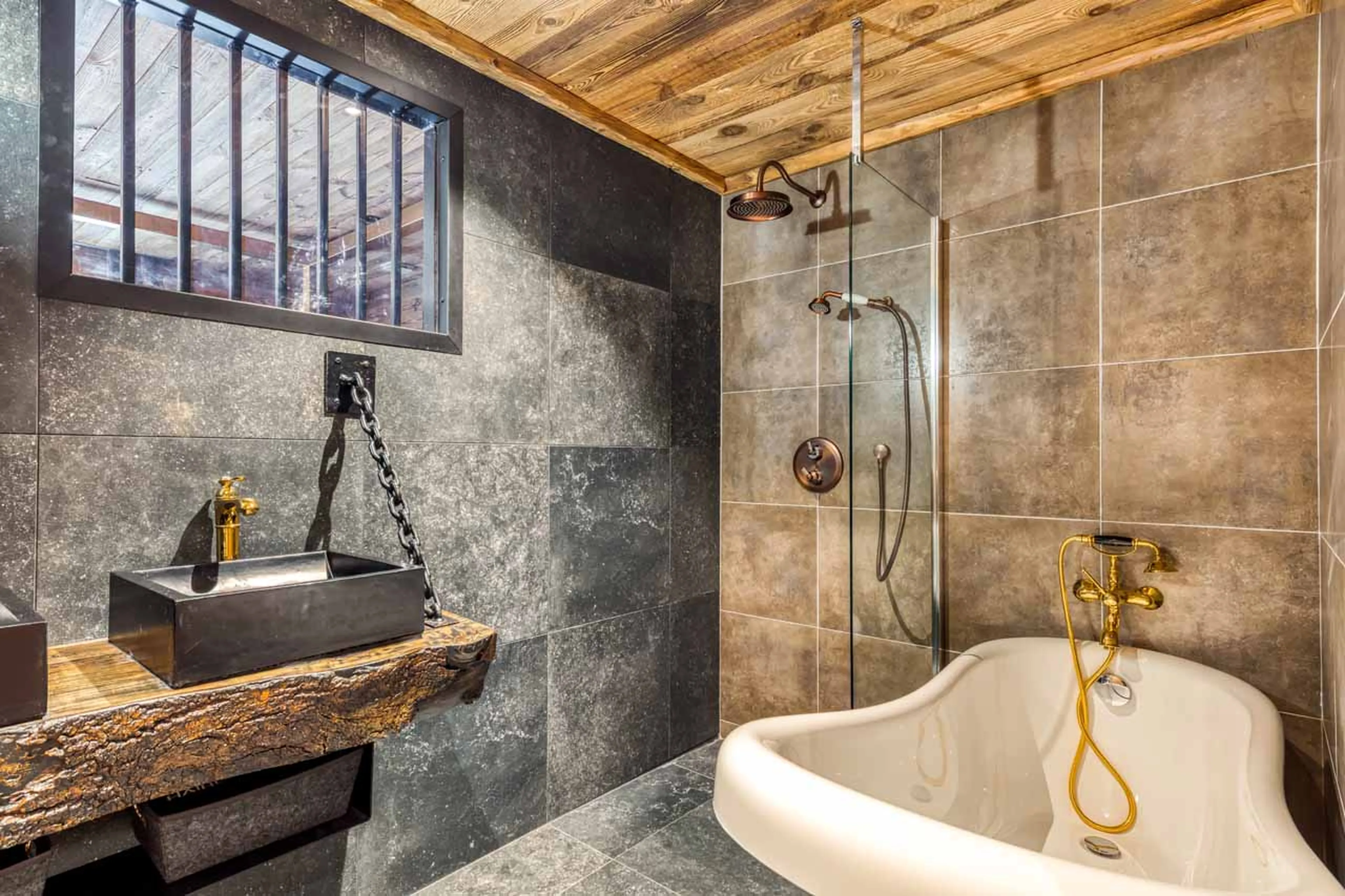 Bathroom seven at Chalet Raven in Tignes