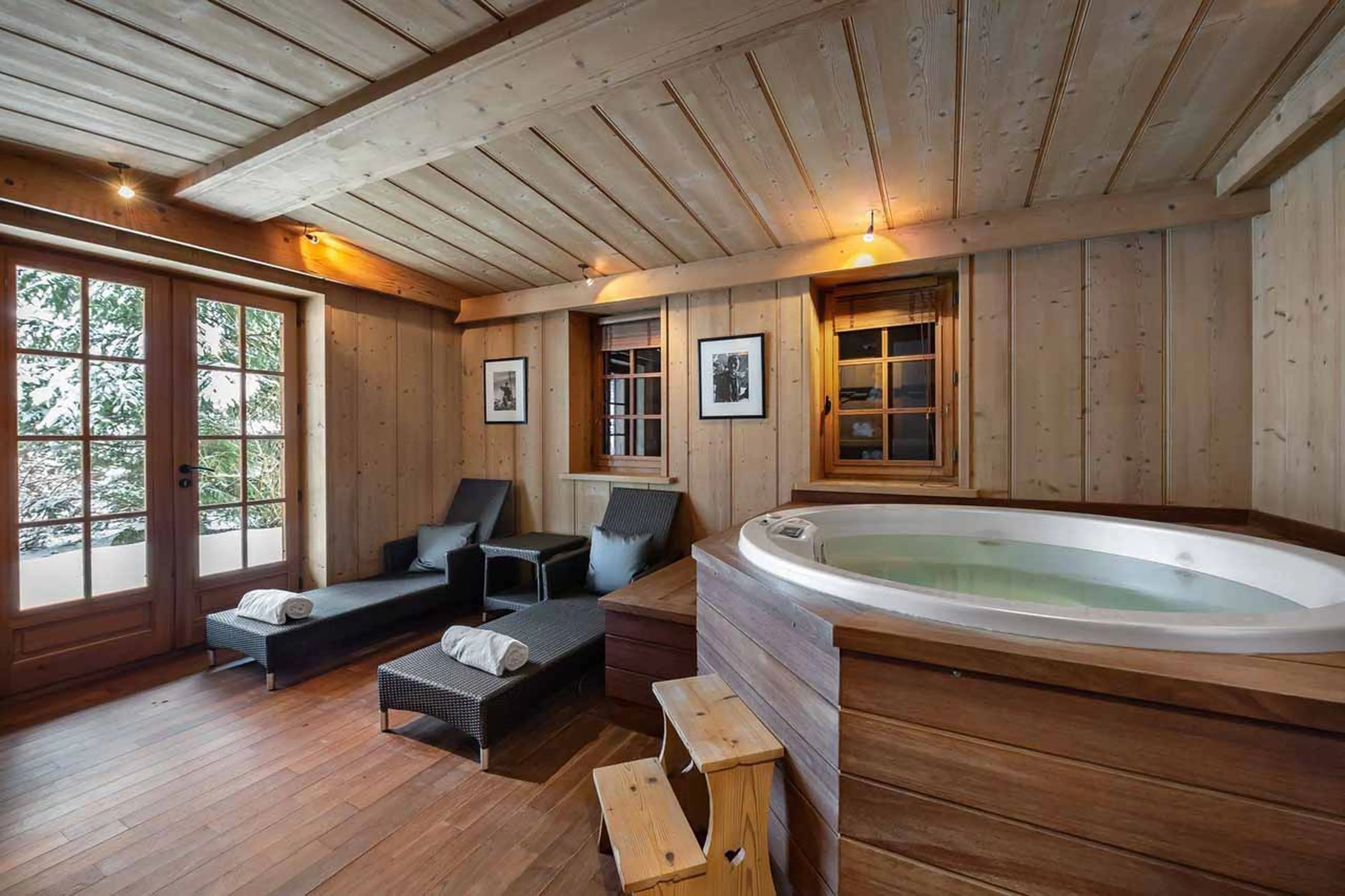 Hot tub at  Chalet Reine des Pres in Megeve