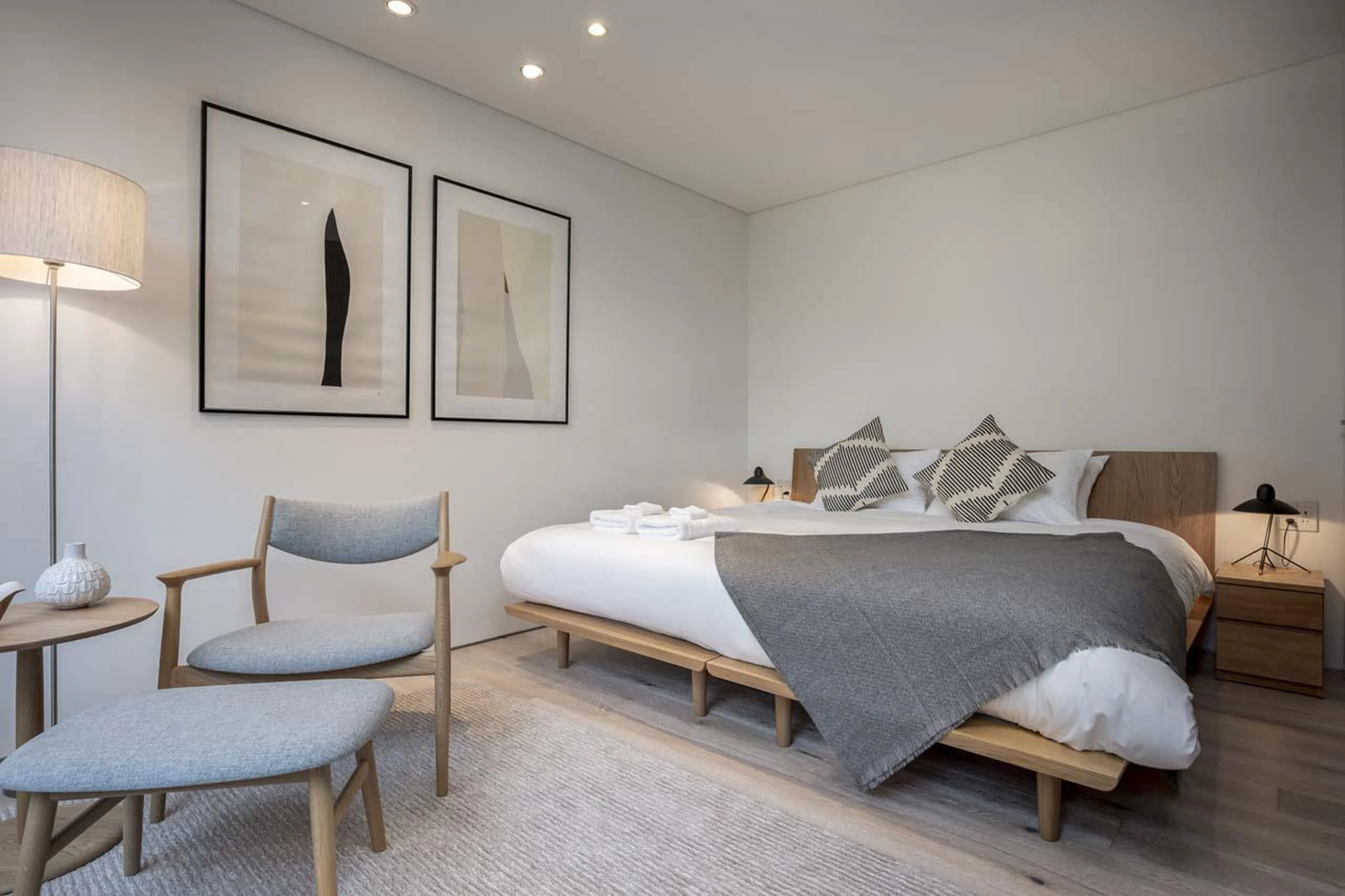 Bedroom with king-size/twin beds at Chalet Ryoun in Niseko