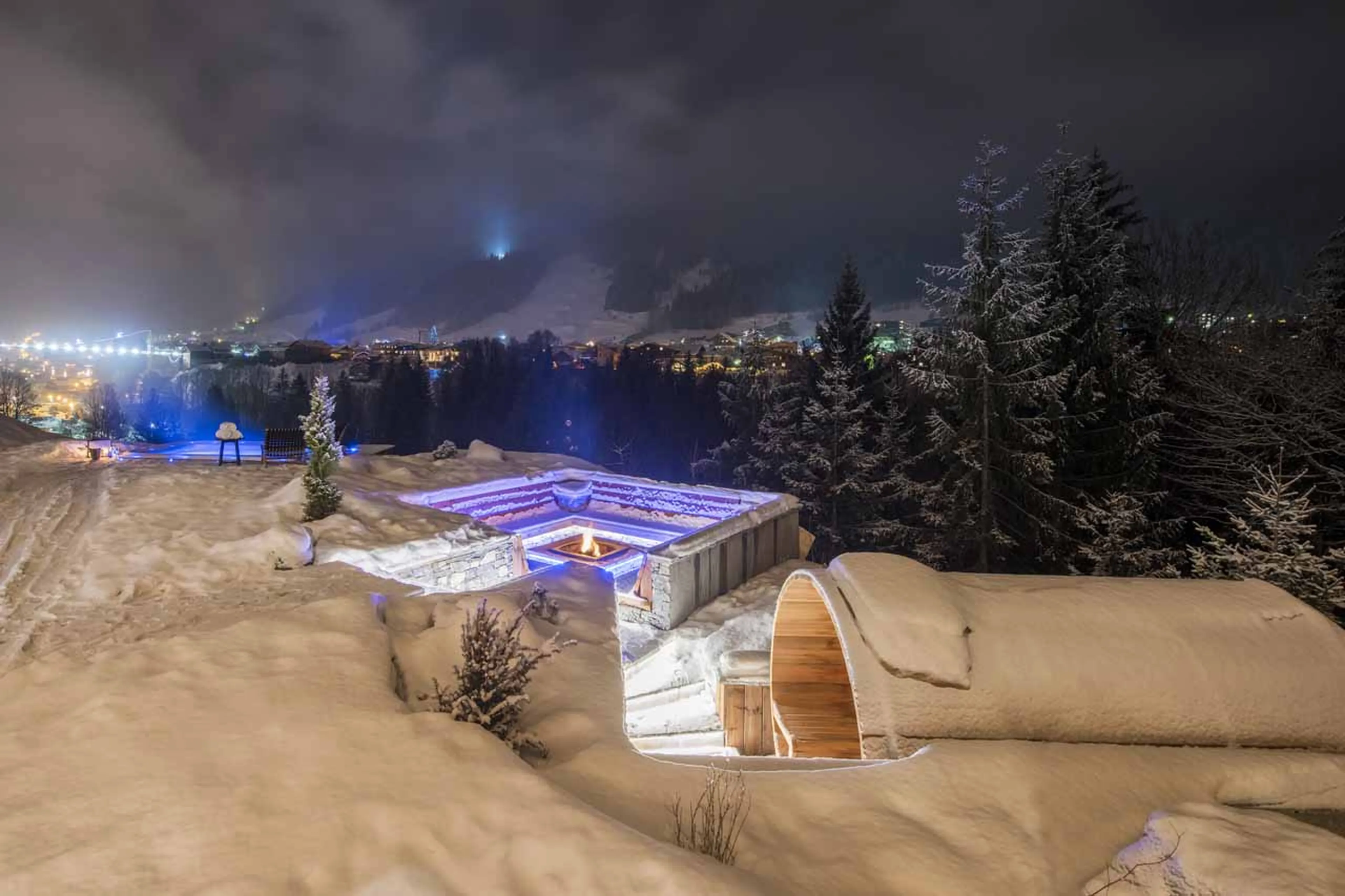 Outdoor hot tub at night at Chalet Sapphire in Morzine
