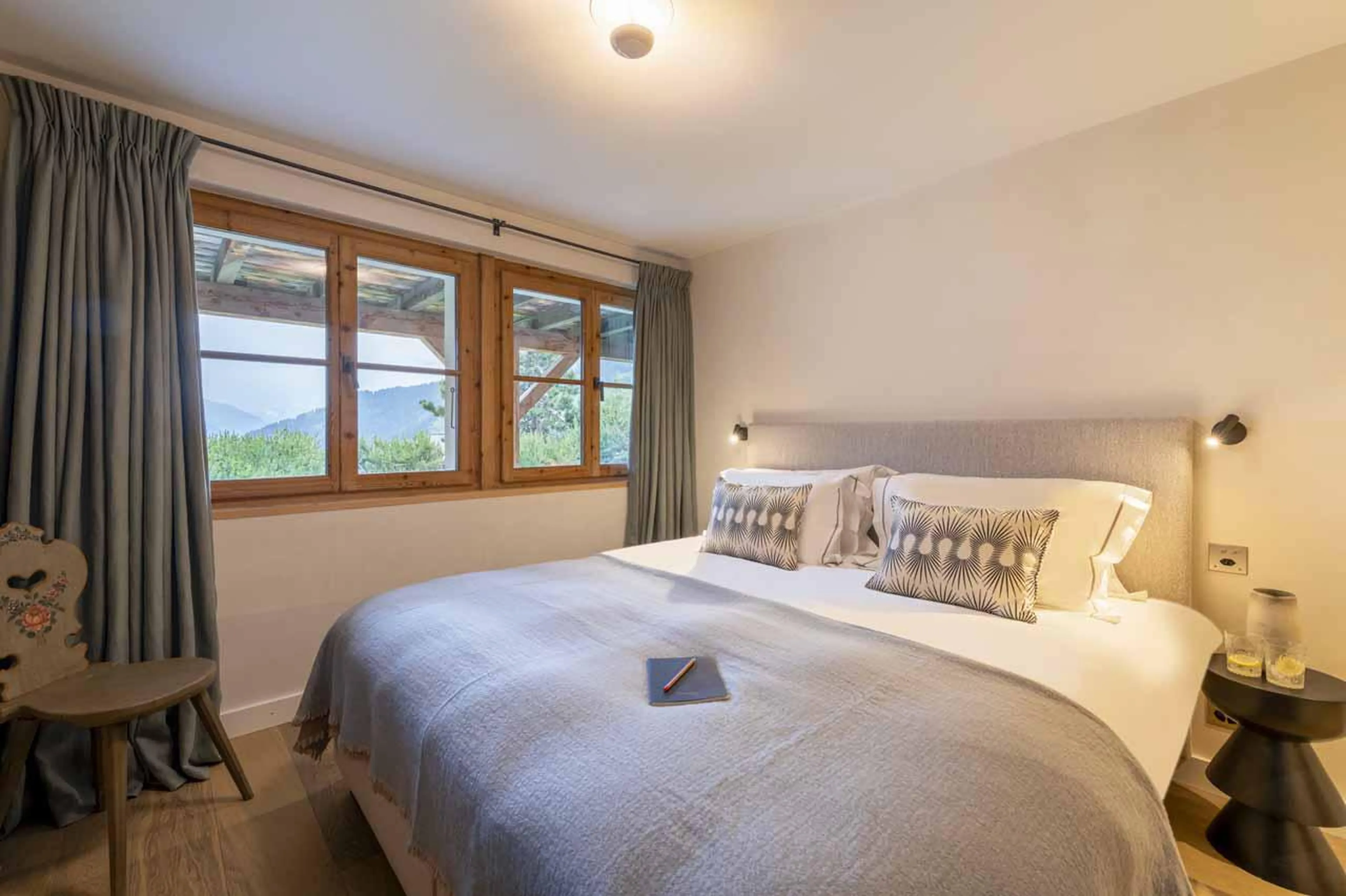 Double bedroom, Chalet Scandinavia, Verbier, Switzerland