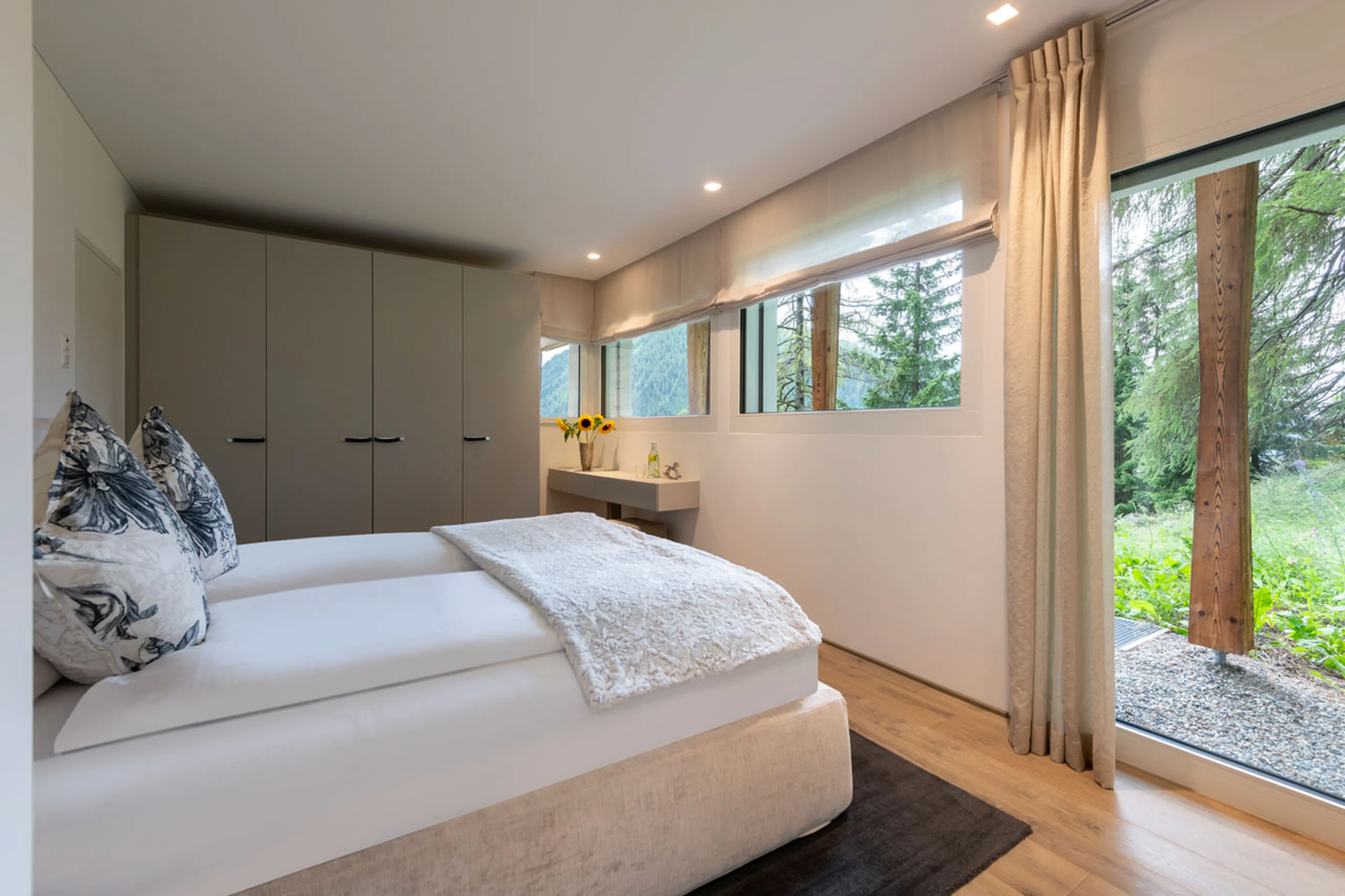 Terrace access from master bedroom at Chalet Seehorn in Davos