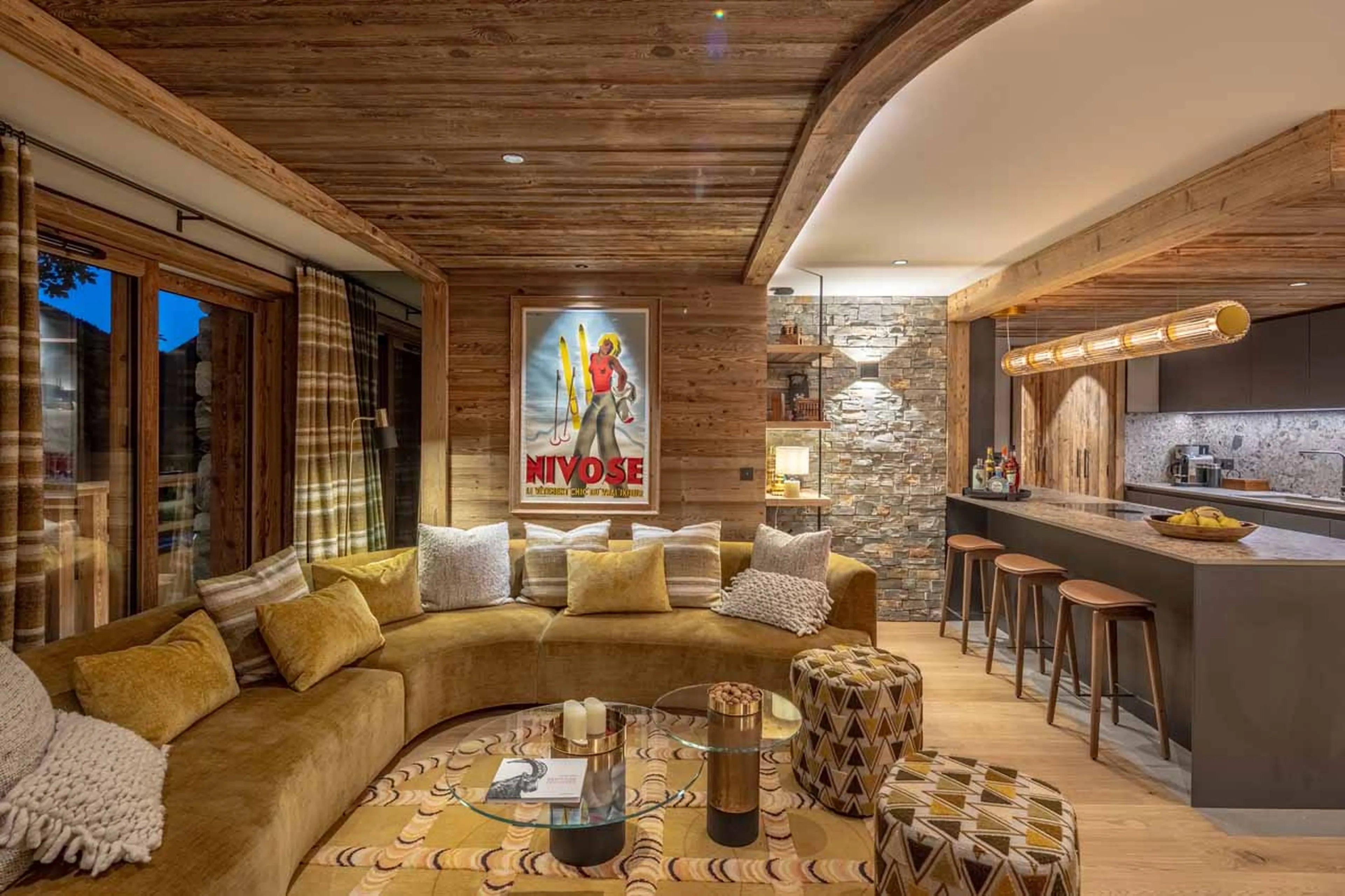 Living area and kitchen at Apartment Serene in Meribel