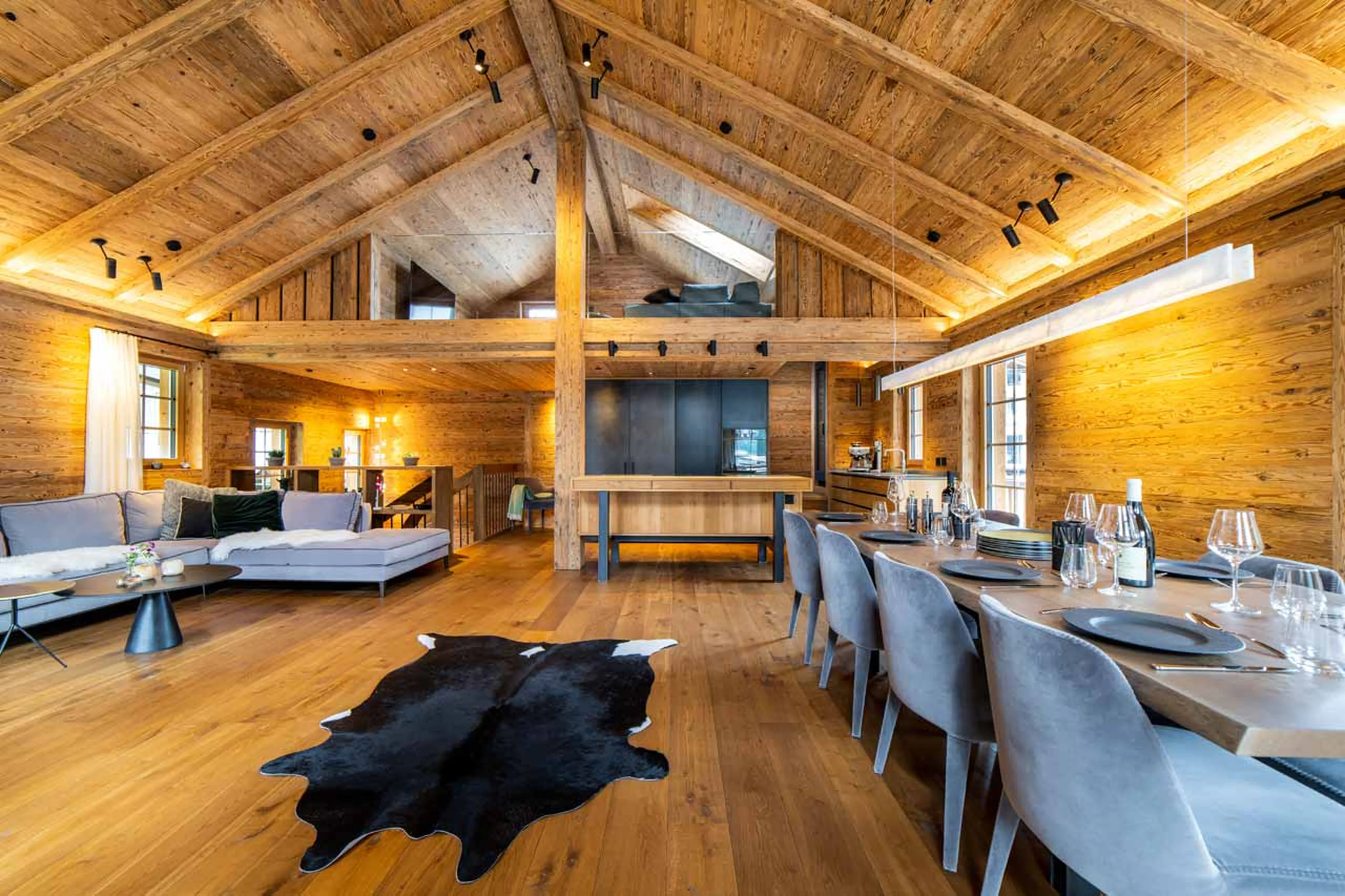 Living and dining area at Chalet Simon in Saas Fee