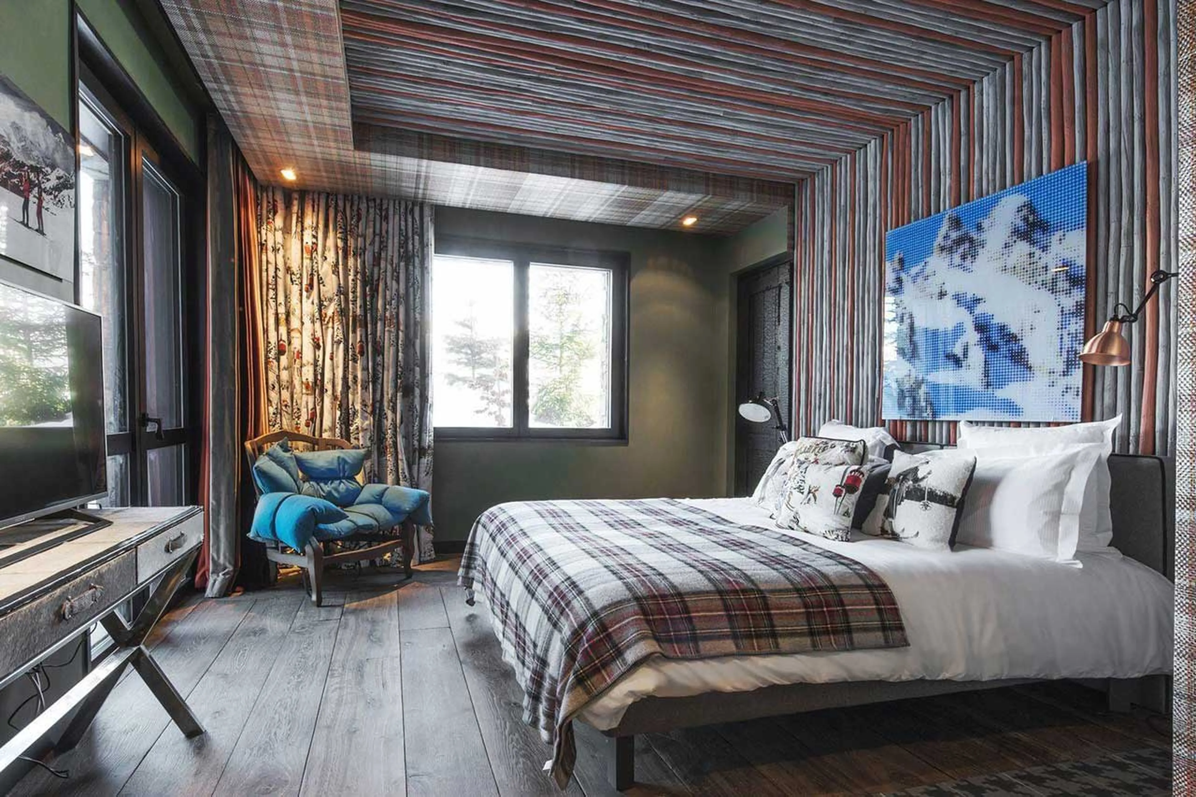 Bedroom two at Chalet Sisimiut in Courchevel 1550