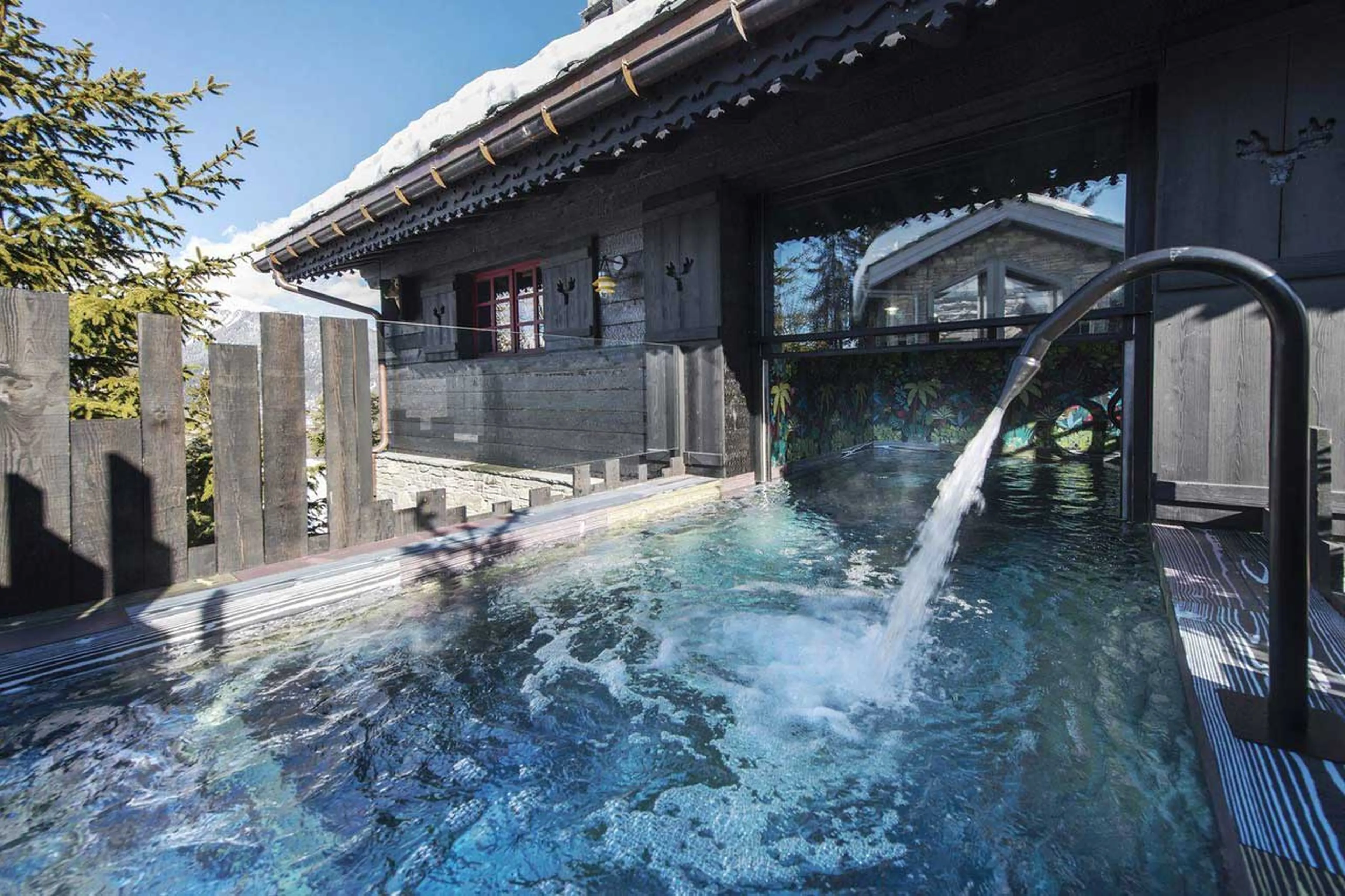 Pool at Chalet Sisimiut in Courchevel 1550