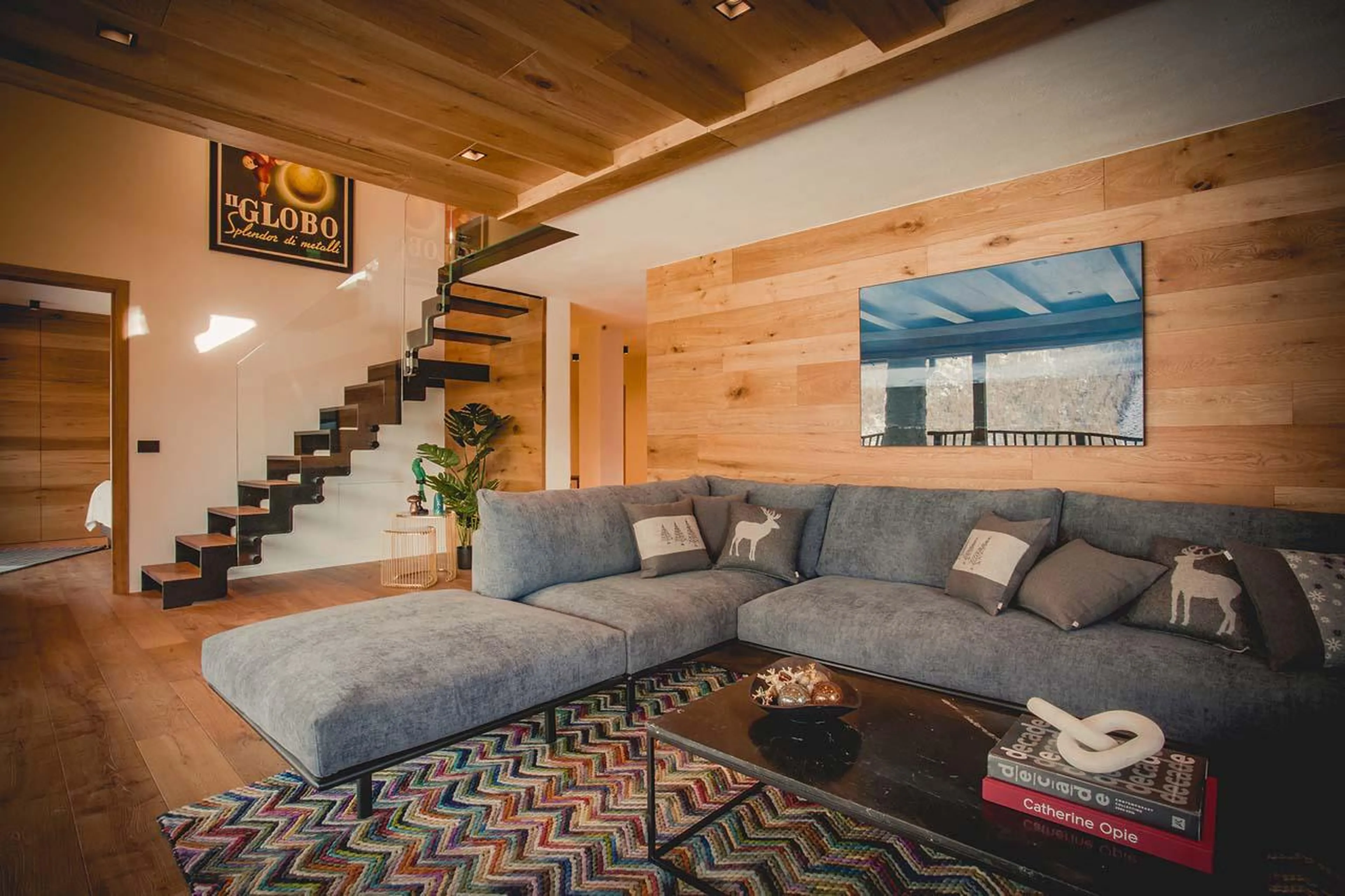 Comfortable sofas at Chalet Snostorm in Breuil-Cervinia