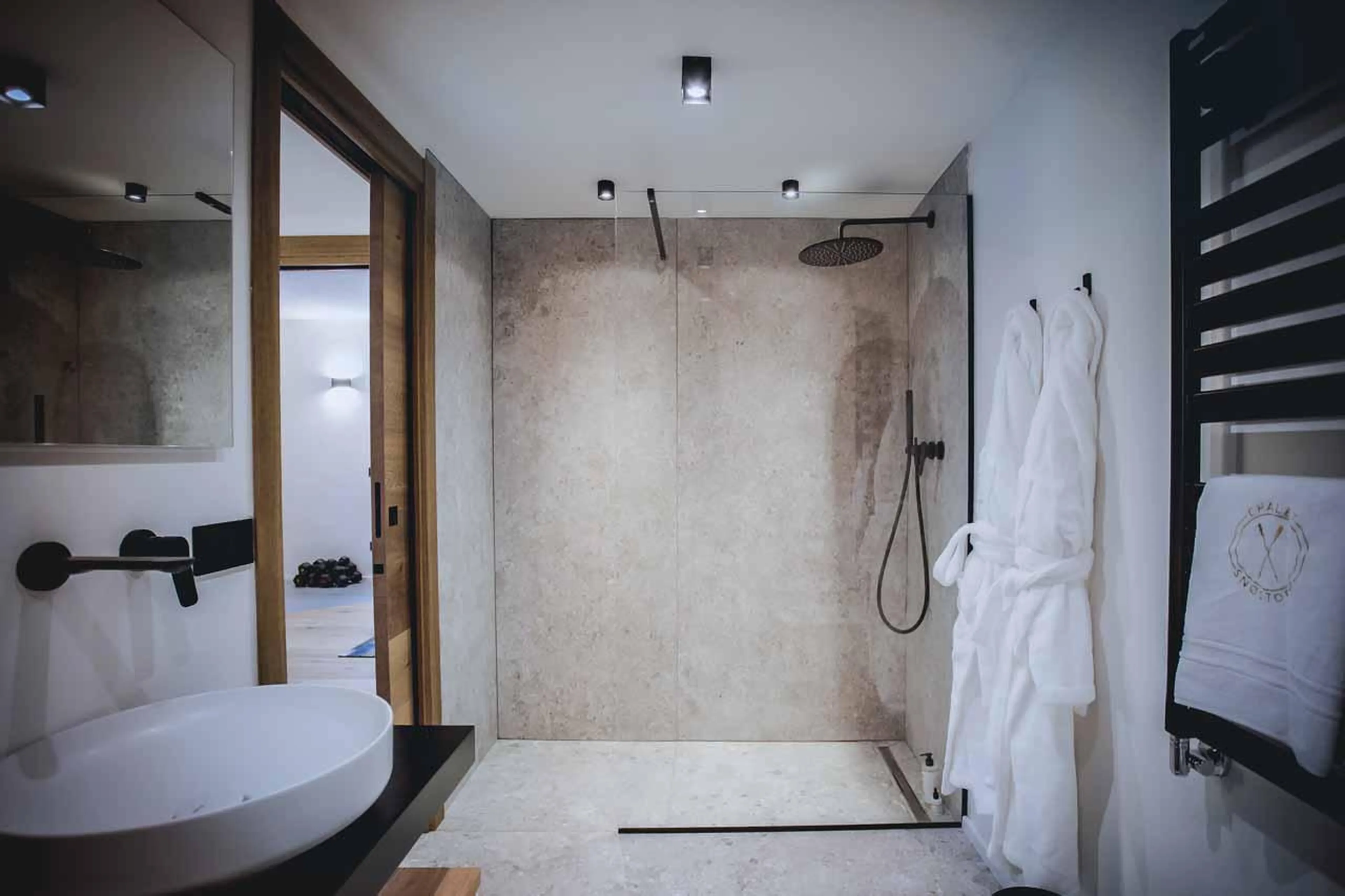 En-suite shower room in Chalet Snostorm in Breuil-Cervinia
