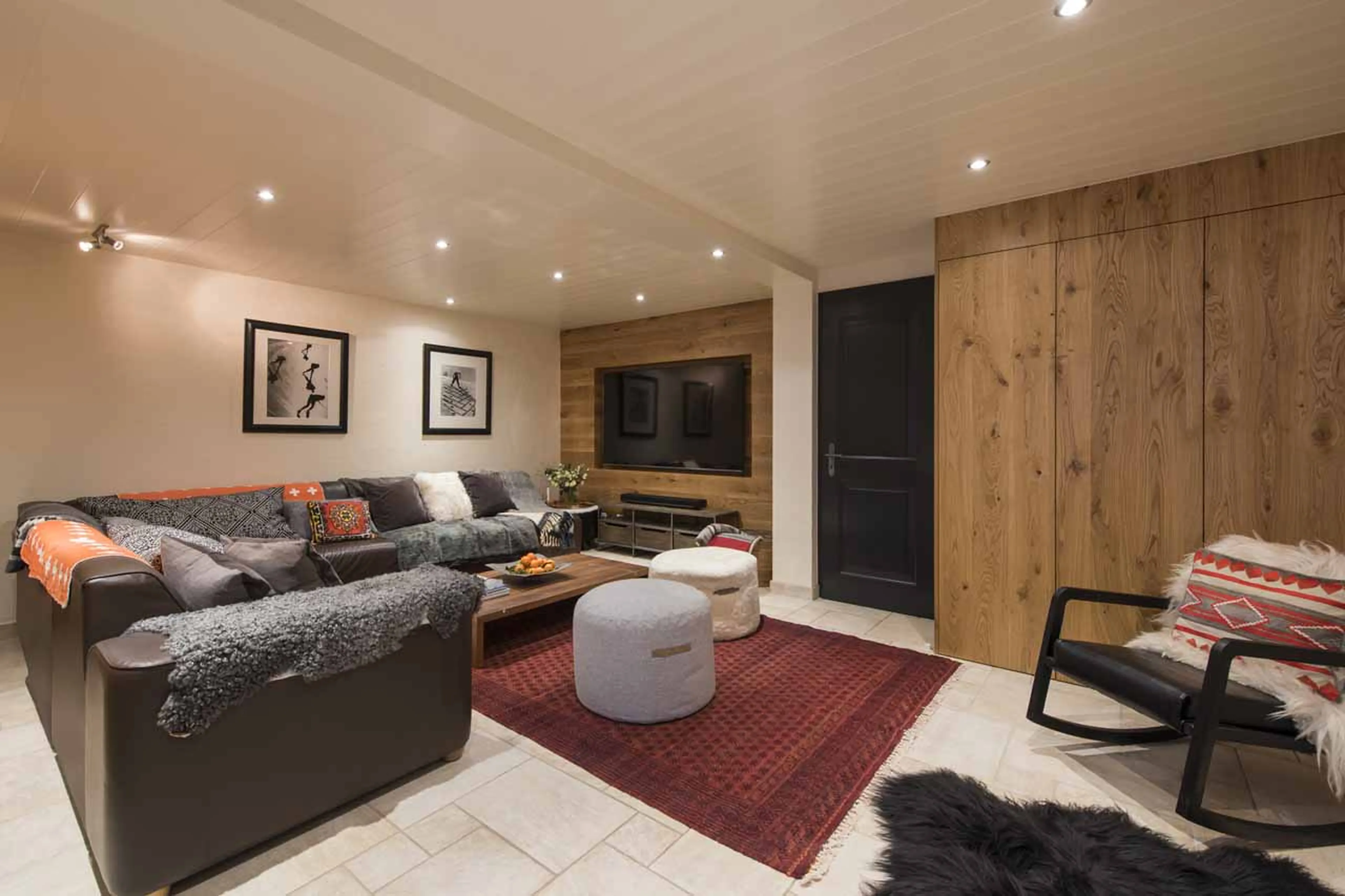 TV room at Chalet Sorojasa in Verbier