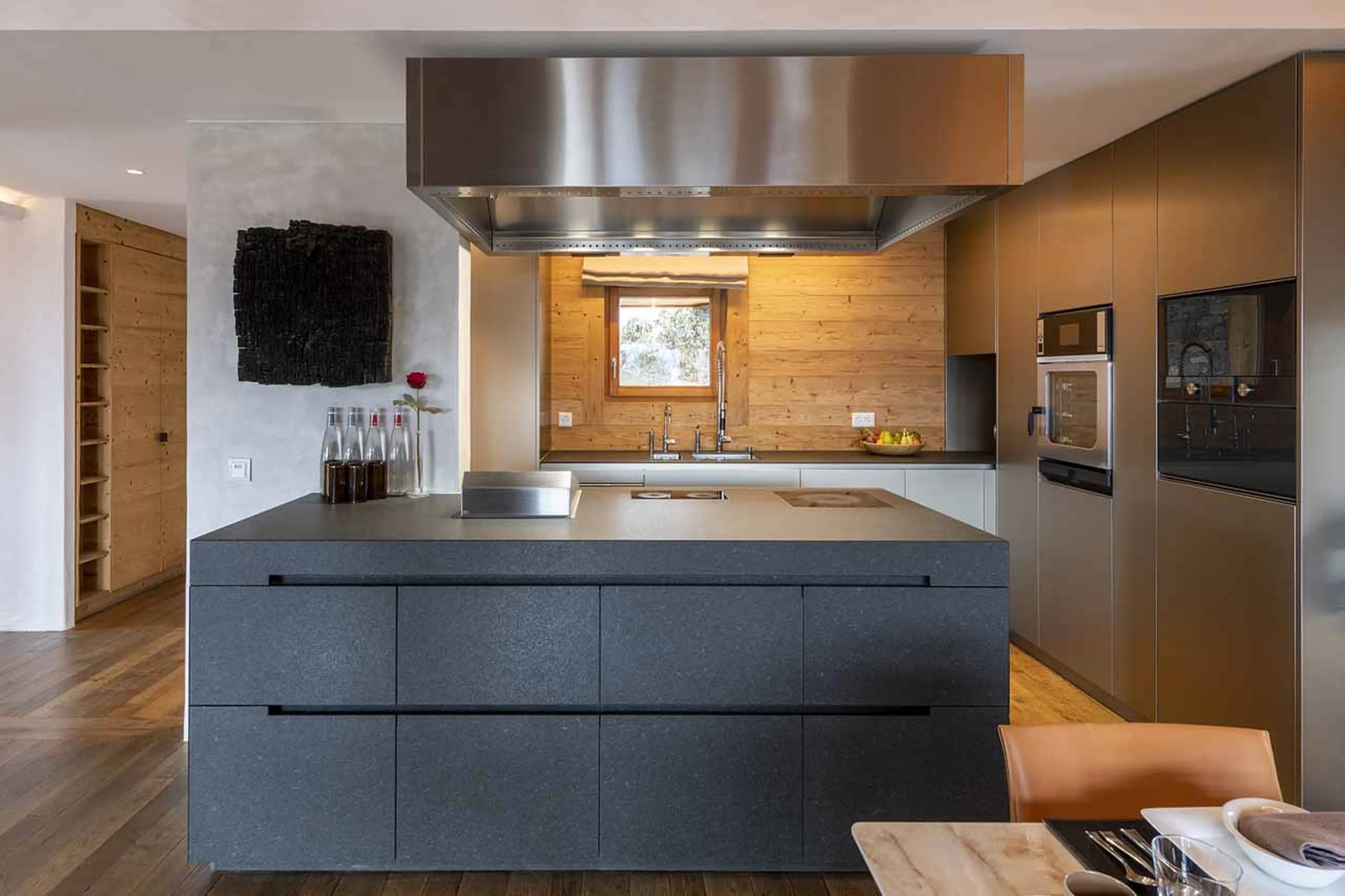 Well-equipped kitchen at Chalet Spa in Verbier
