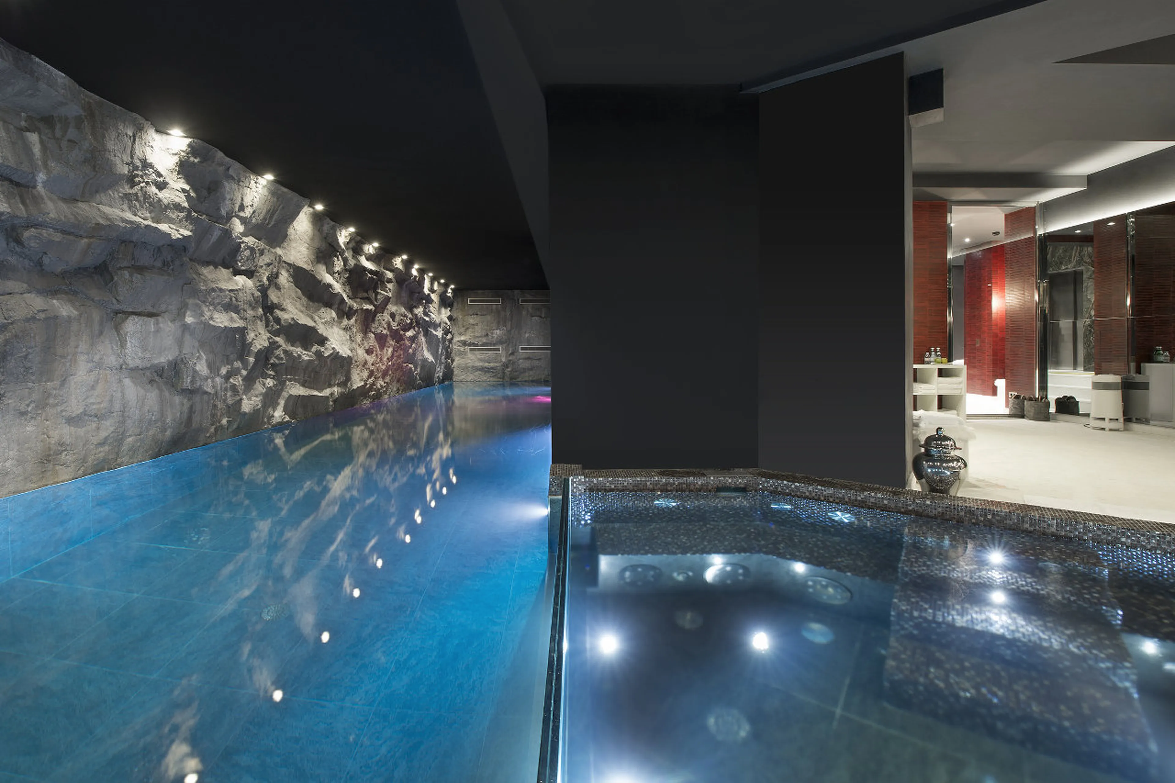 Spacious swimming pool in wellness area of Chalet Tahoe in Courchevel 1850