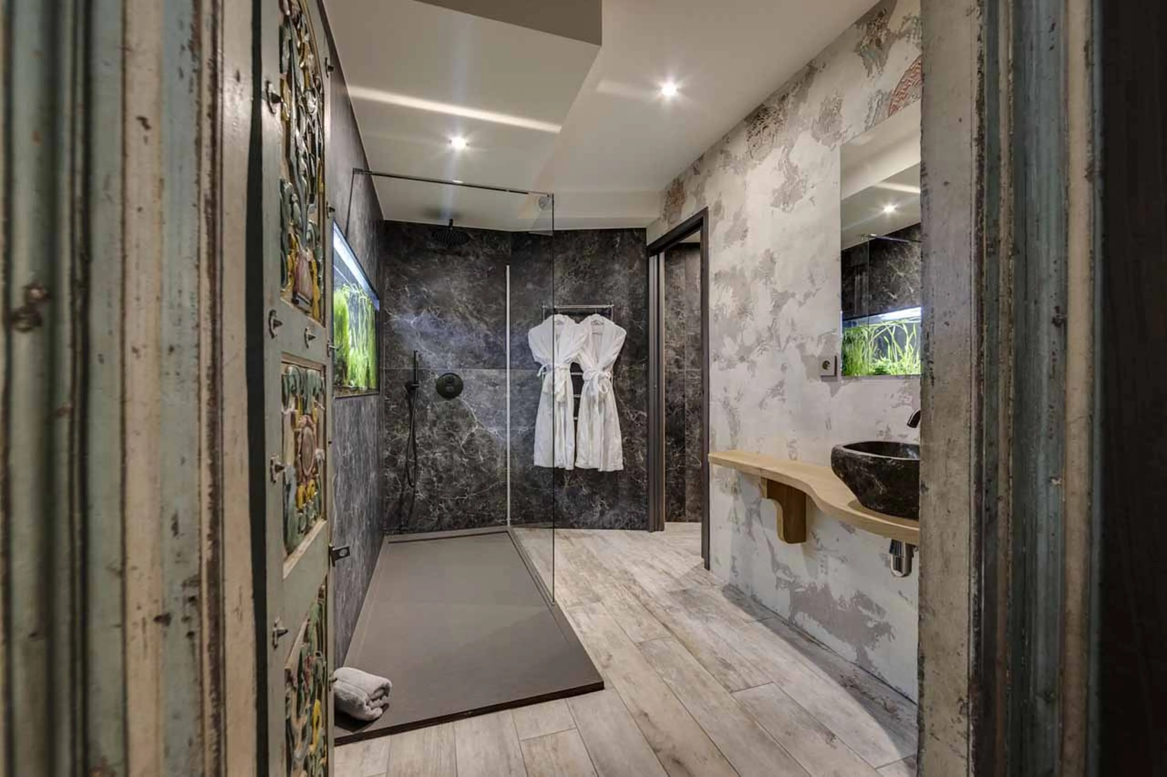 En-suite shower room two at Apartment Tajj in Tignes