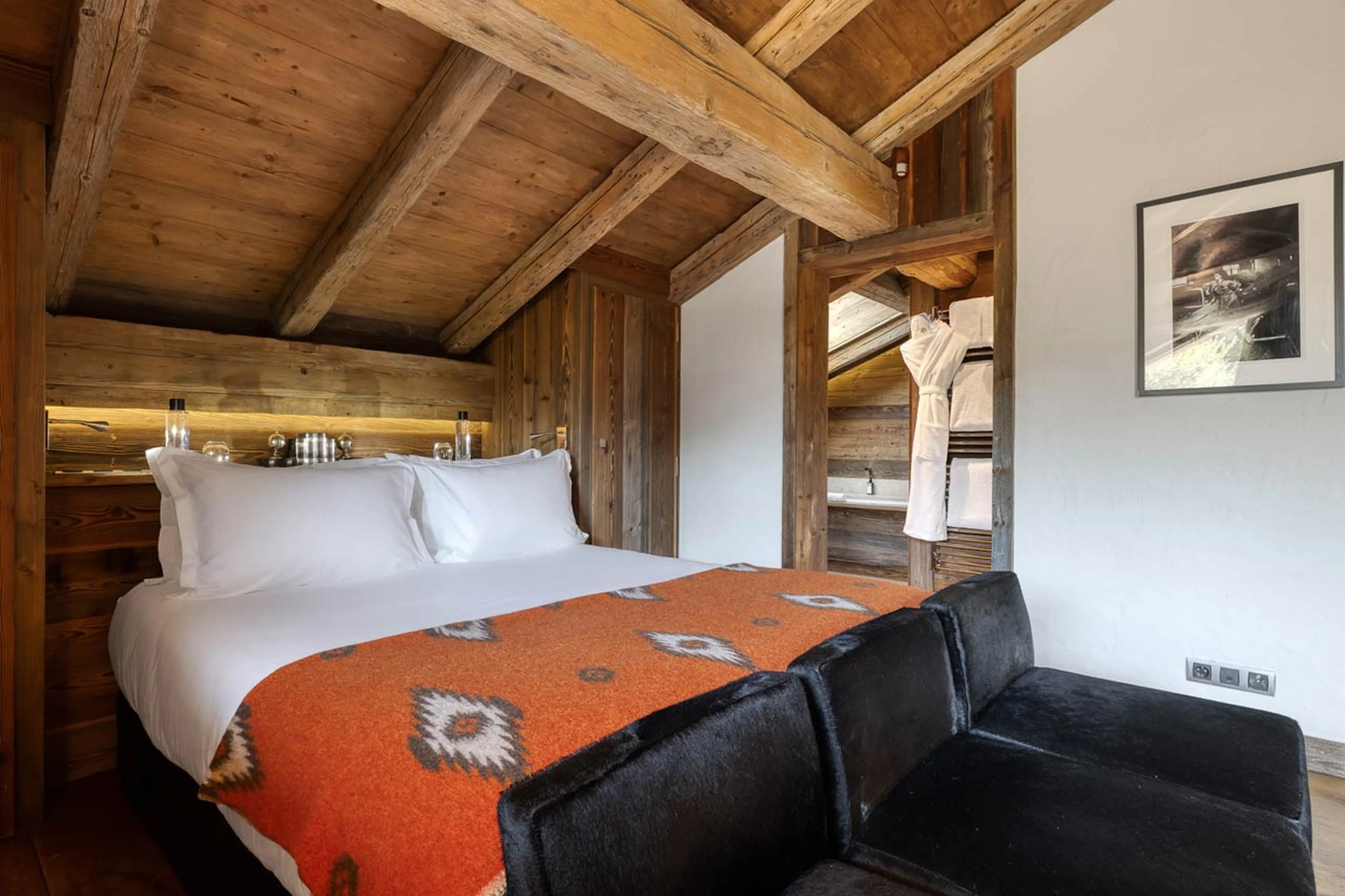 Master bedroom in Chalet Talland in Megeve