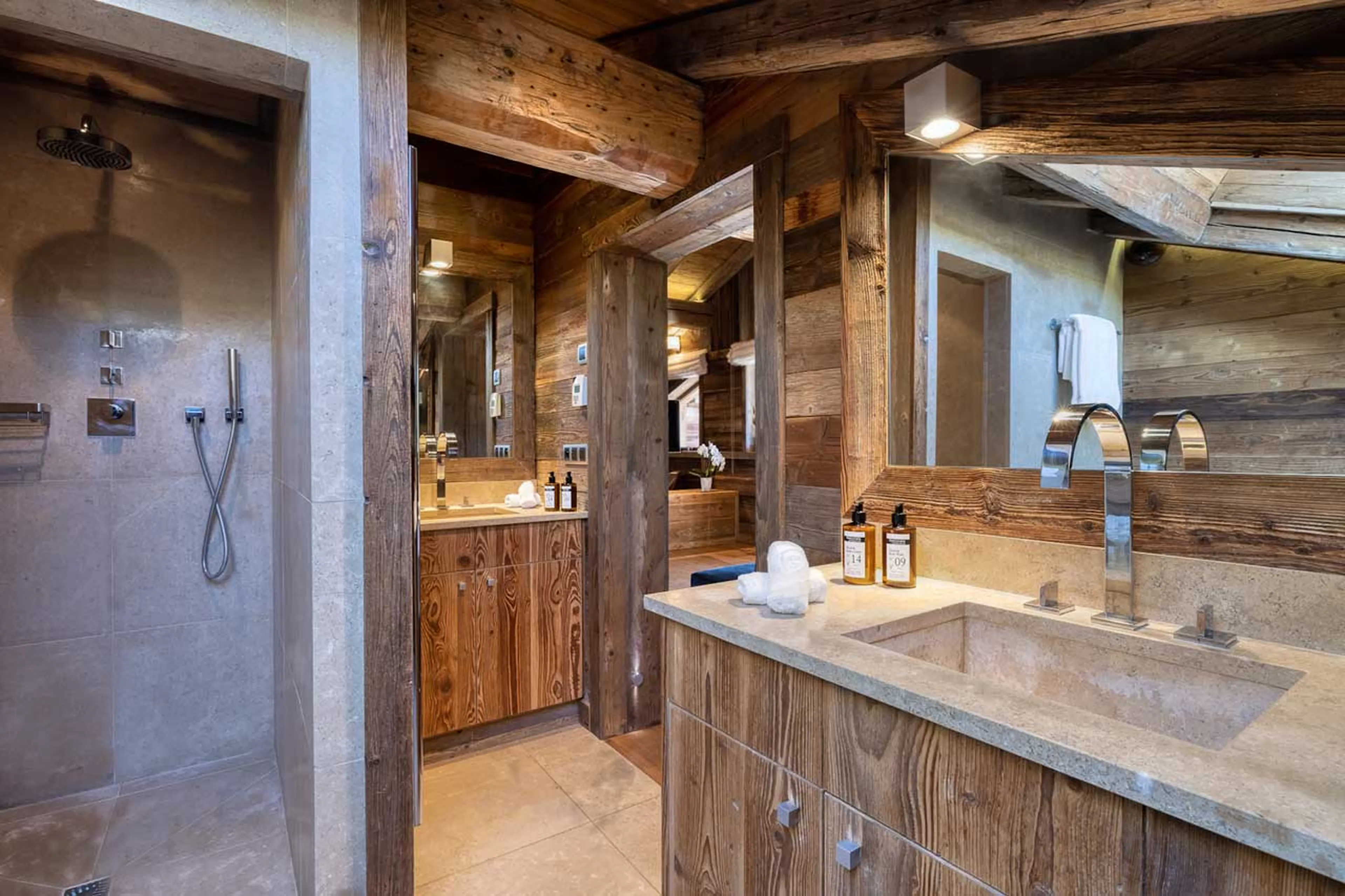 Master bathroom at Chalet Talland in Megeve