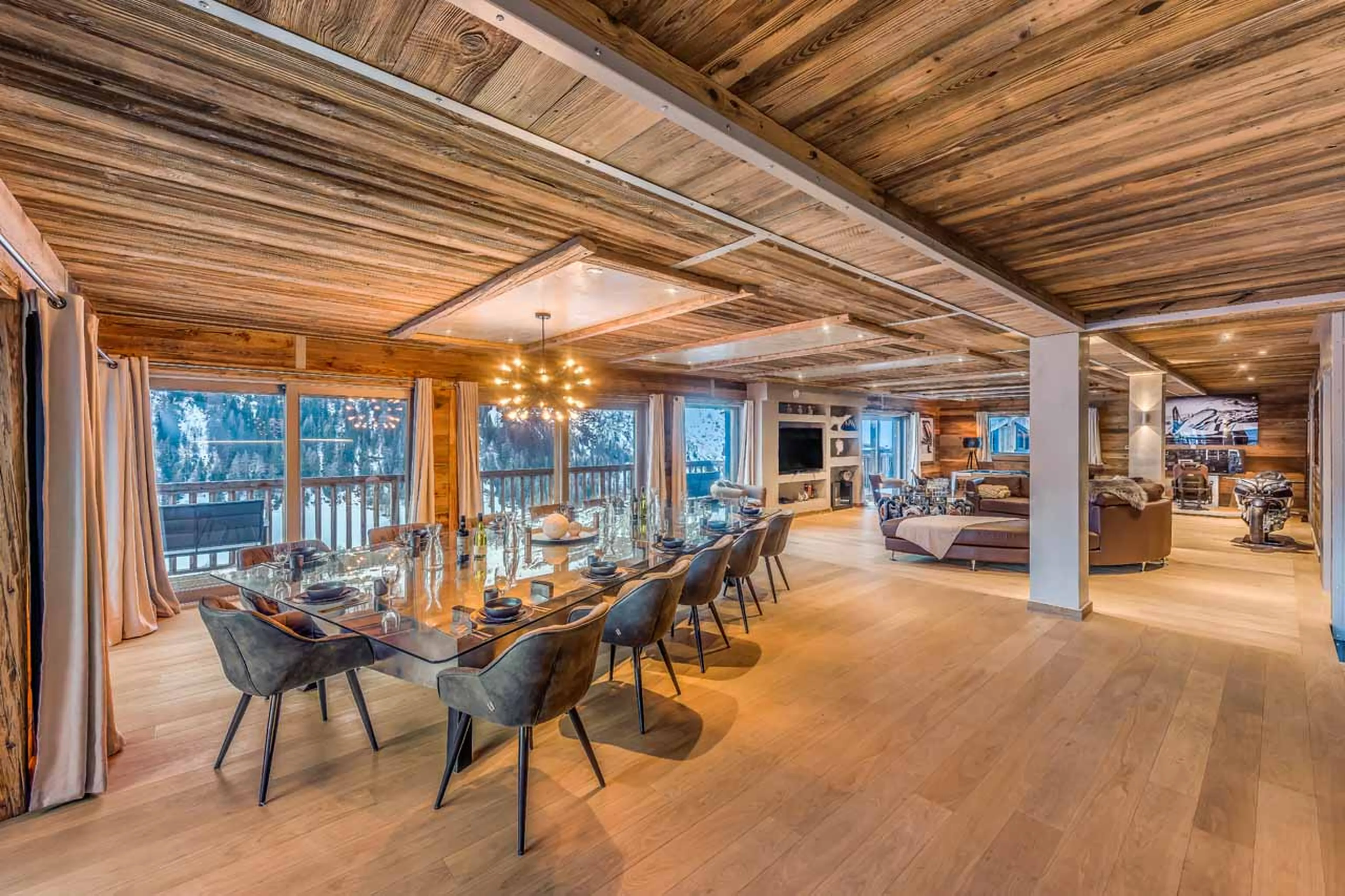 Dining area at Chalet Tango in Tignes