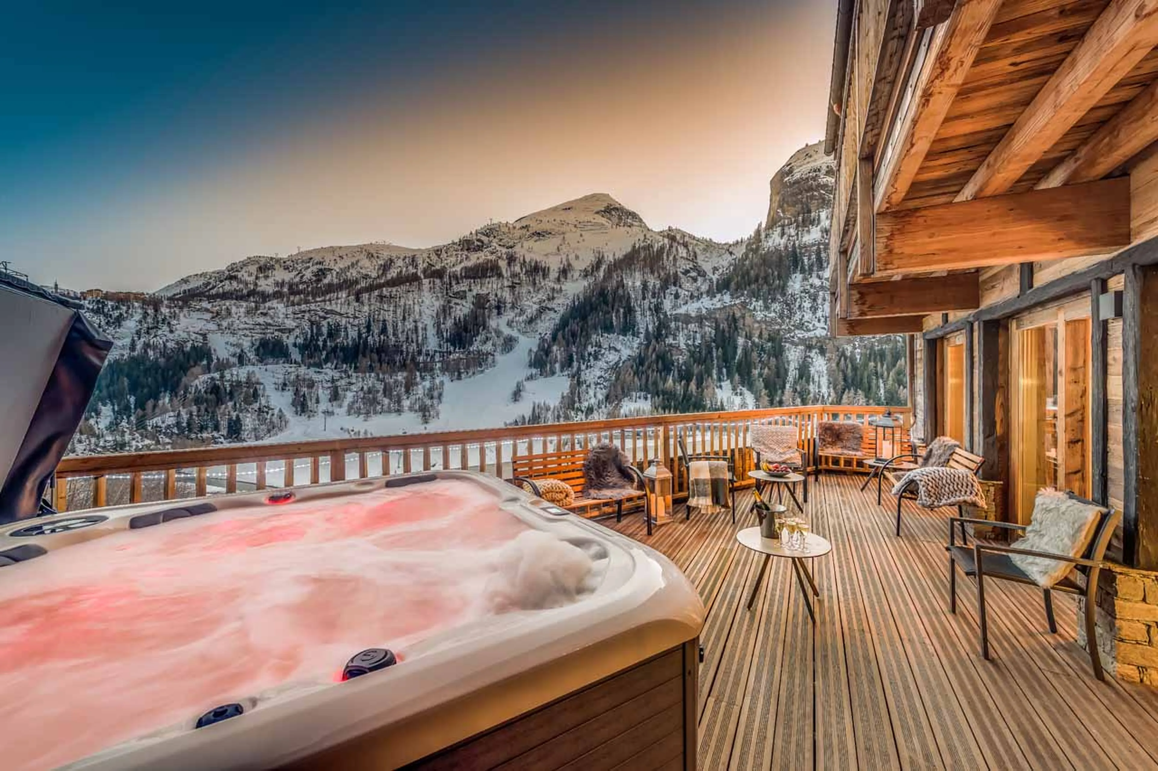 Hot tub at Chalet Tango in Tignes