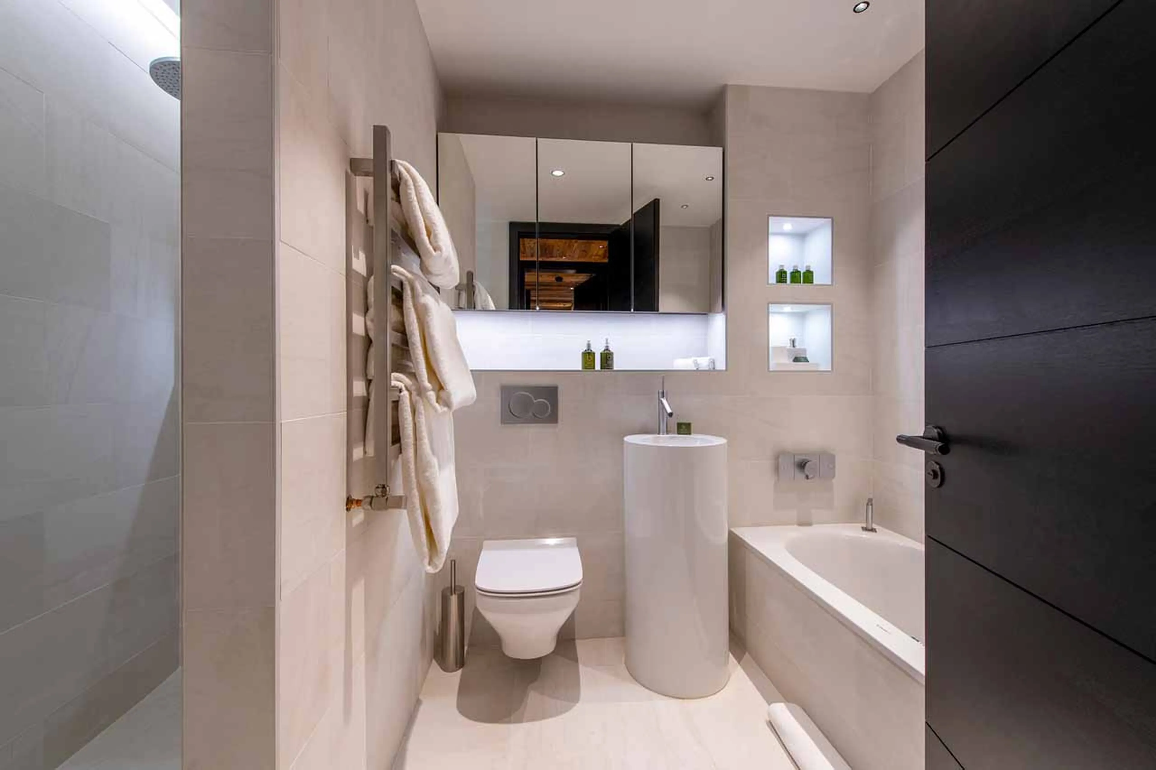 Bathroom two at Chalet Tataali in Morzine