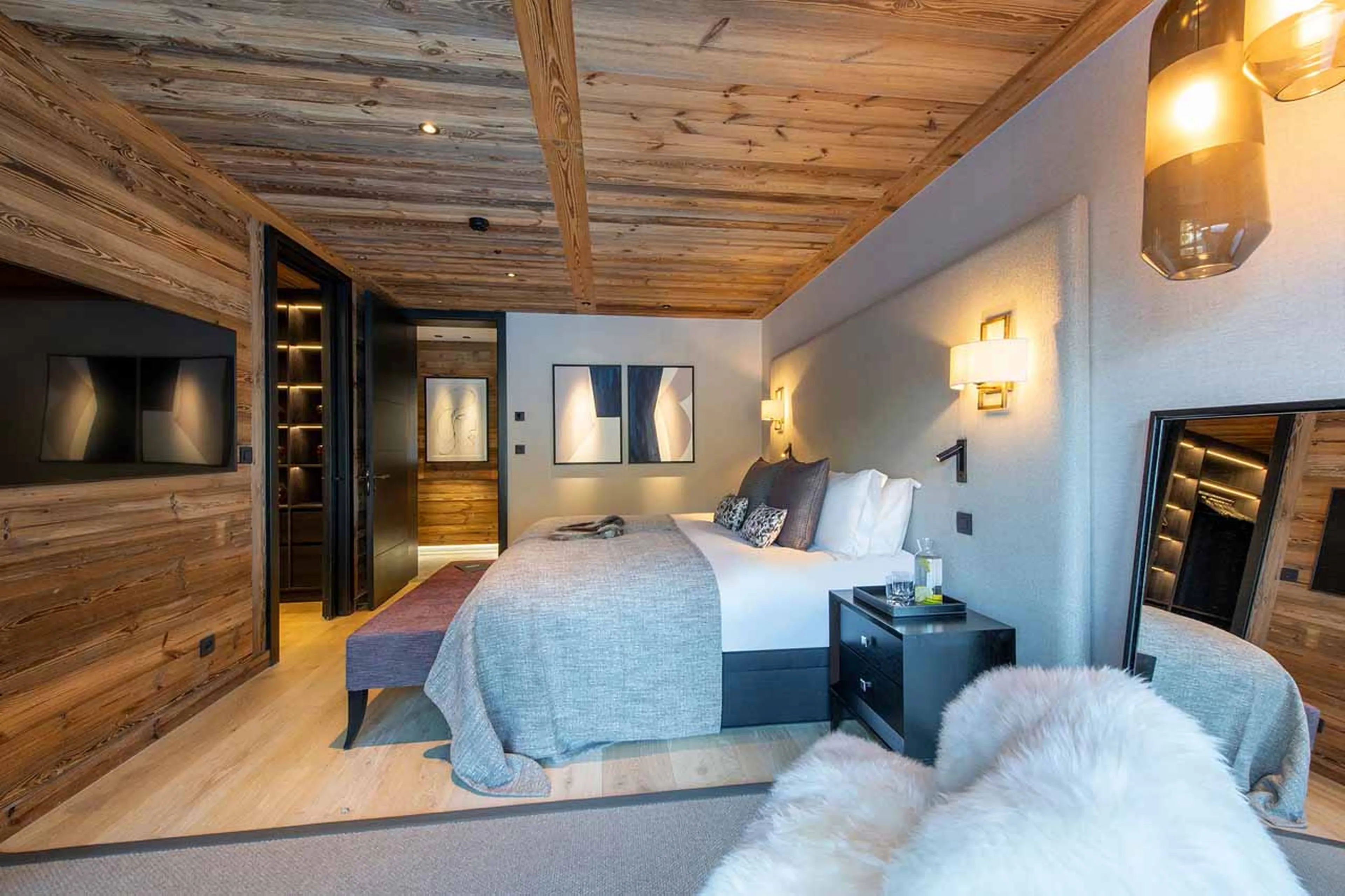 Spacious bedroom at Chalet Tataali in Morzine