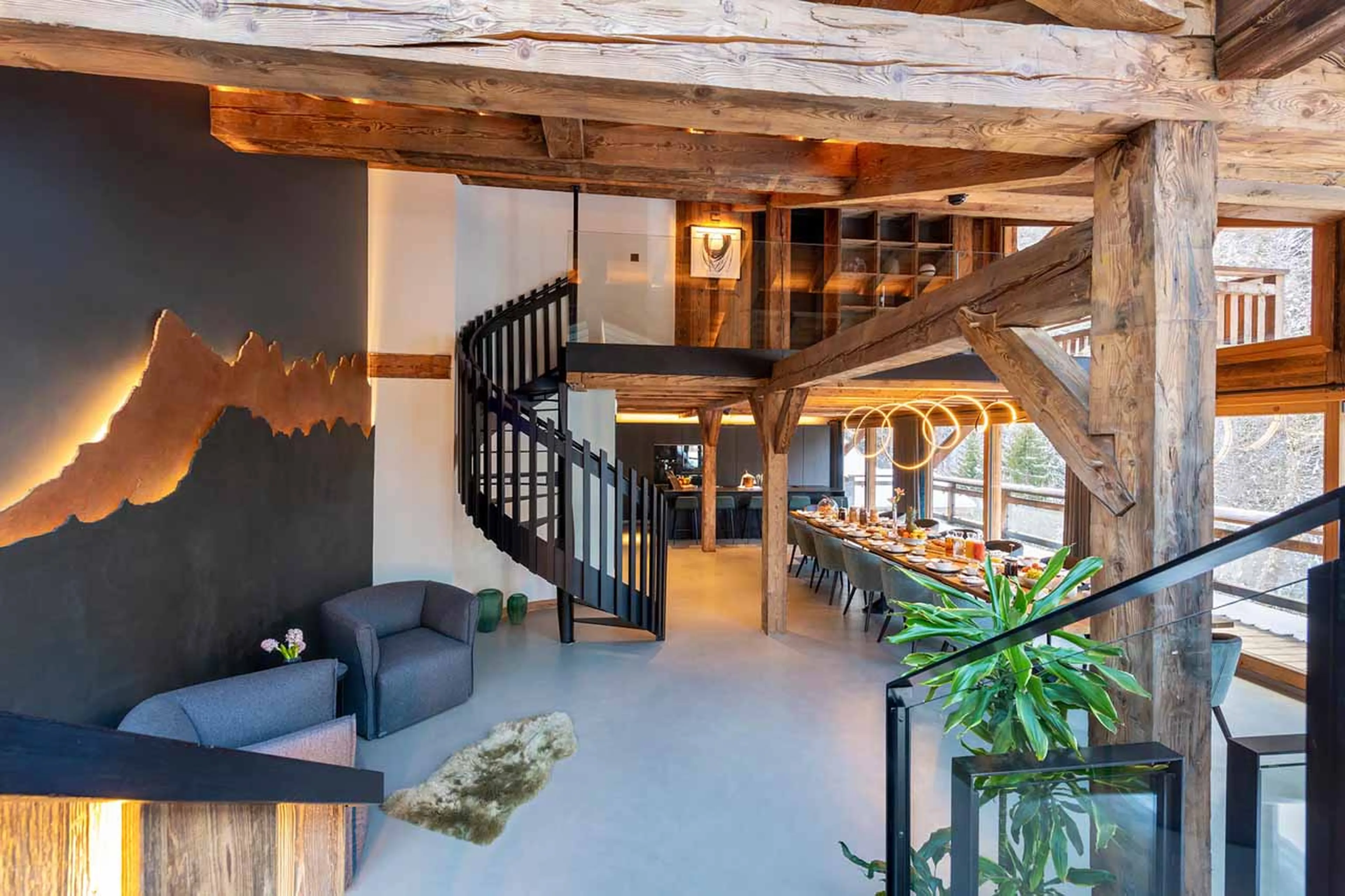 Dining area at Chalet Tataali in Morzine