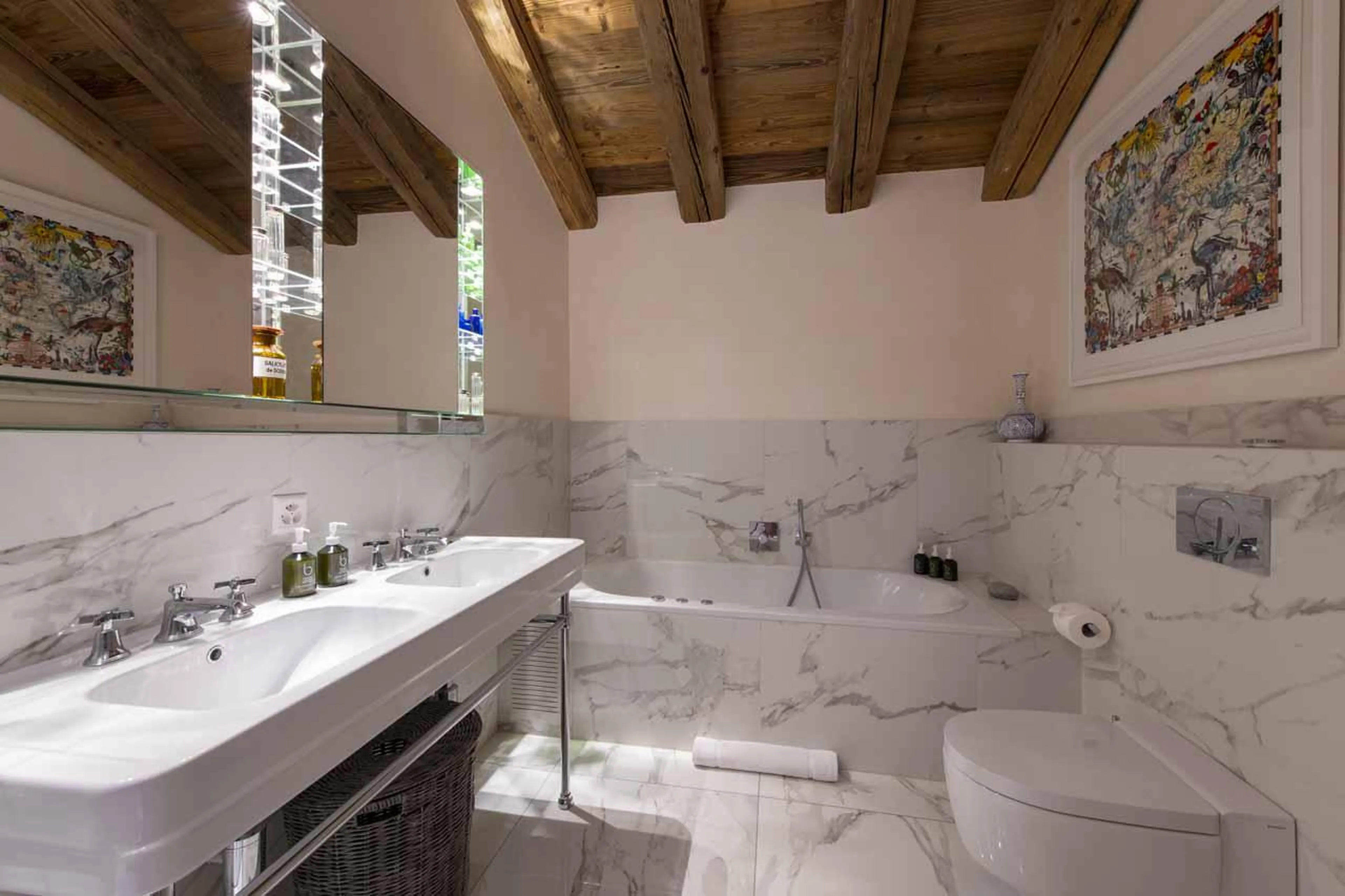Bathroom at Chalet Teredo in Verbier