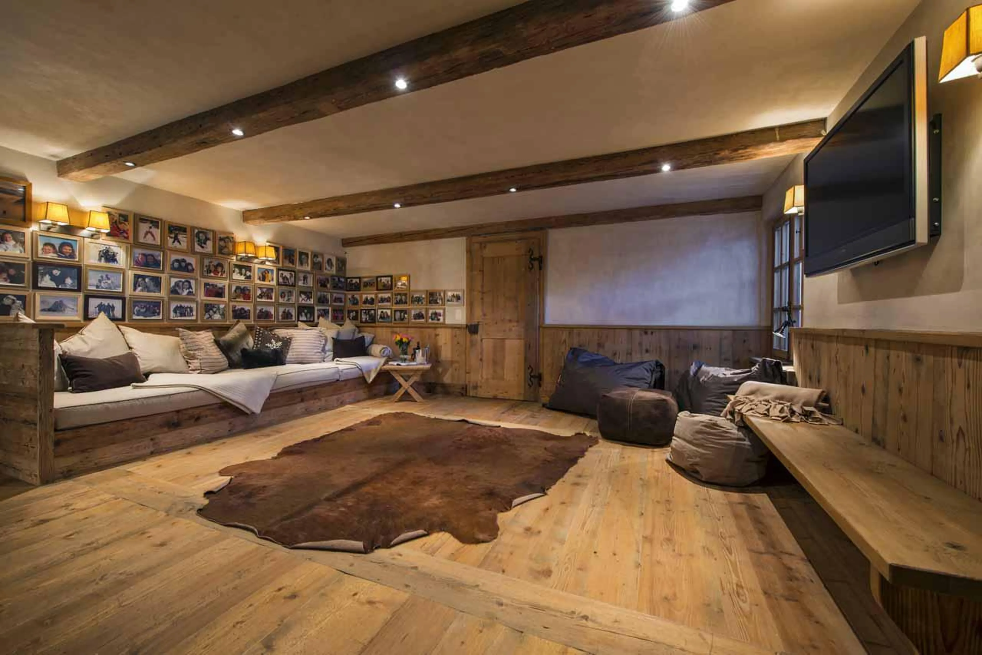 Tv room at Chalet Tesseln in Verbier