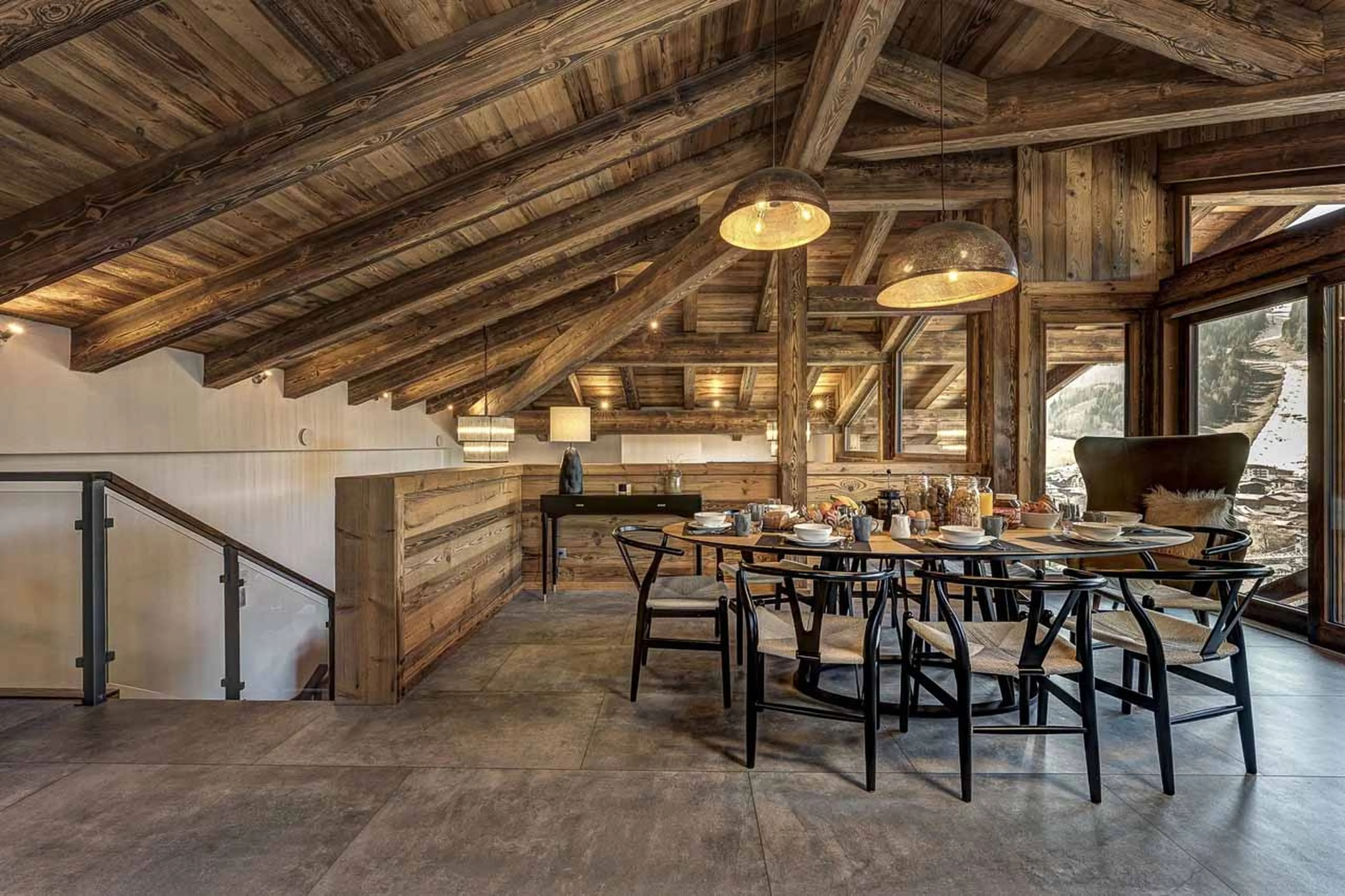 Open-plan dining area at Chalet Goldilocks & Three Bears in Morzine