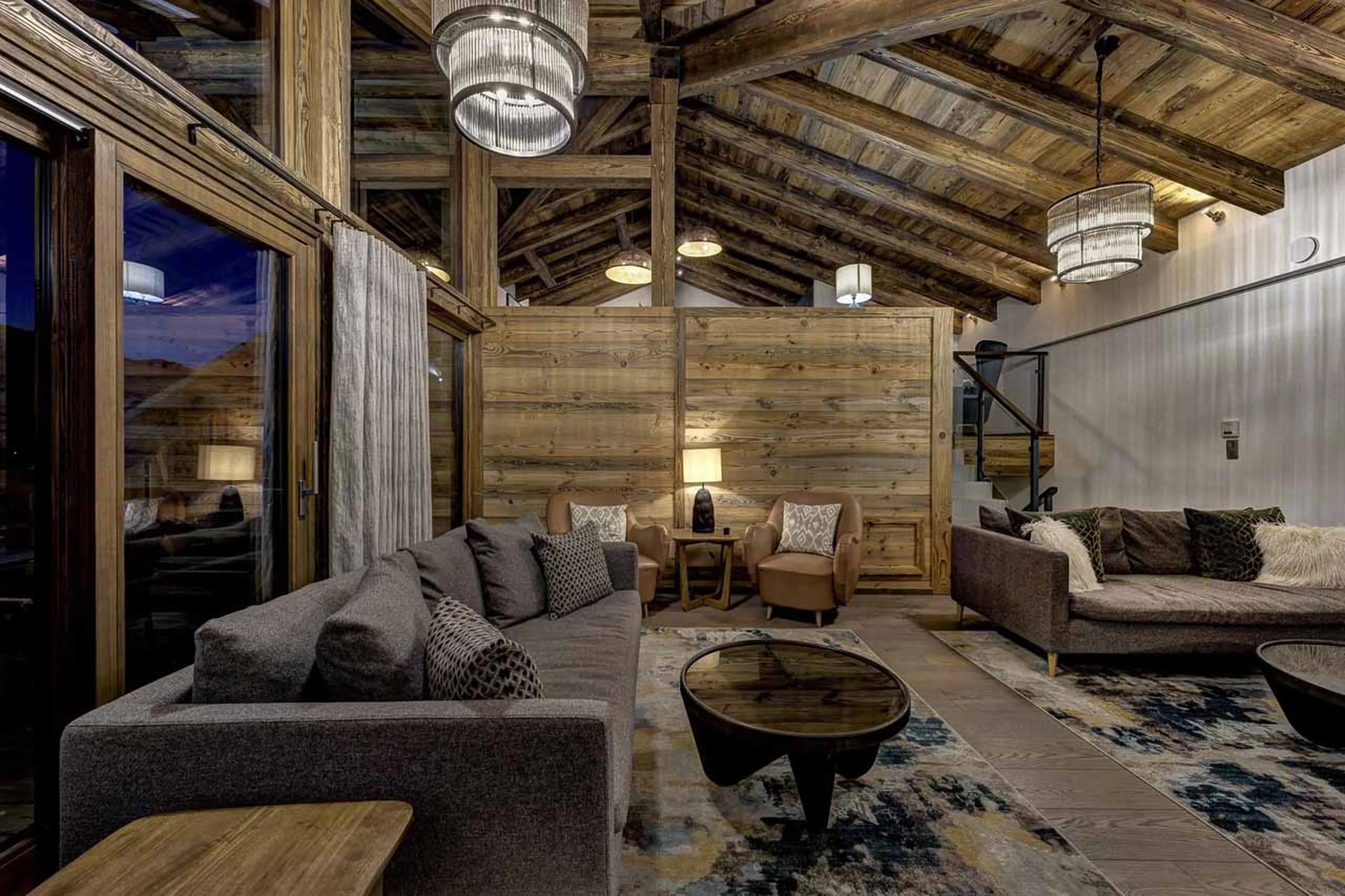 Living room at Chalet Goldilocks & Three Bears in Morzine at night