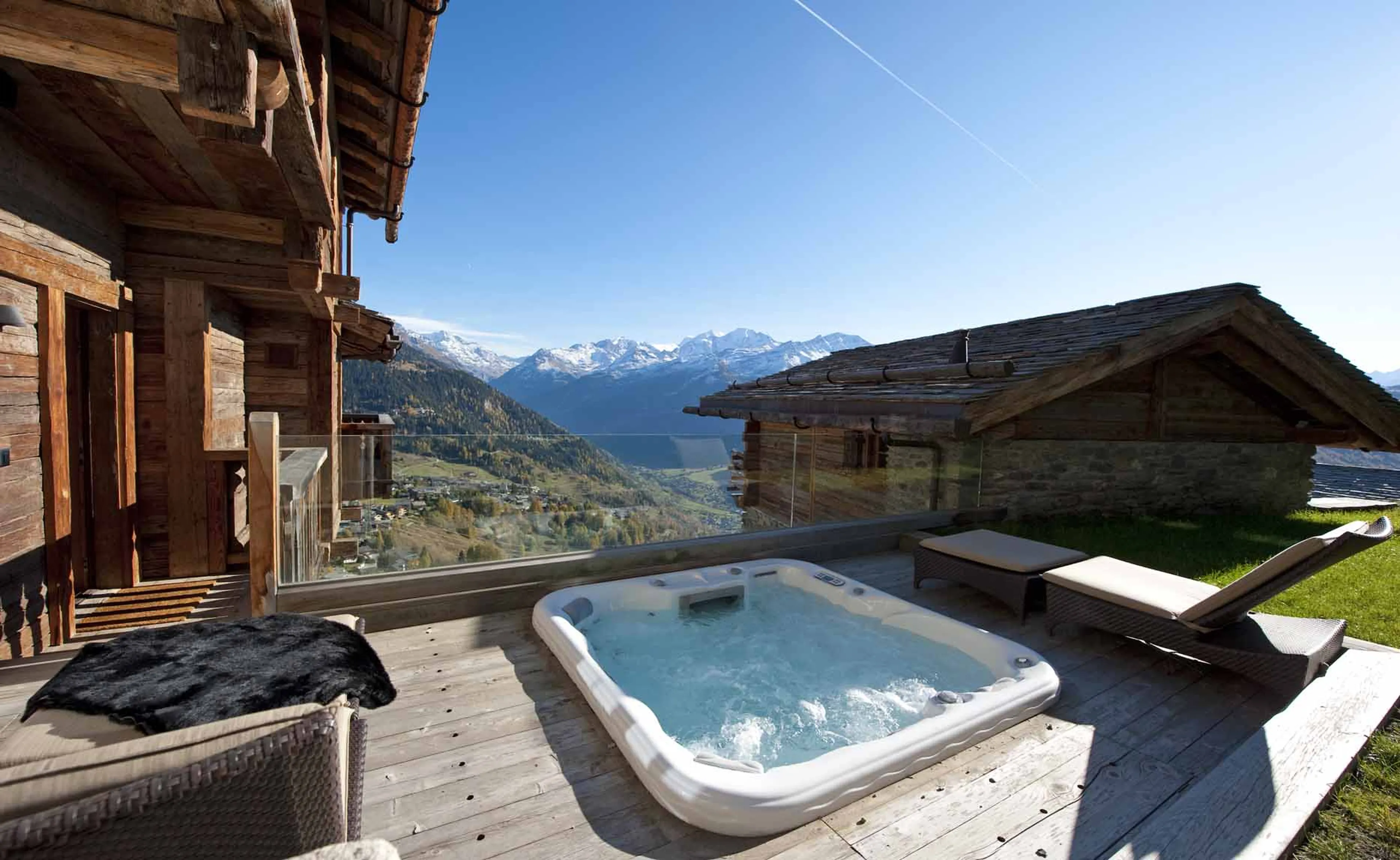 Hot tub at Chalet Tigre in Verbier