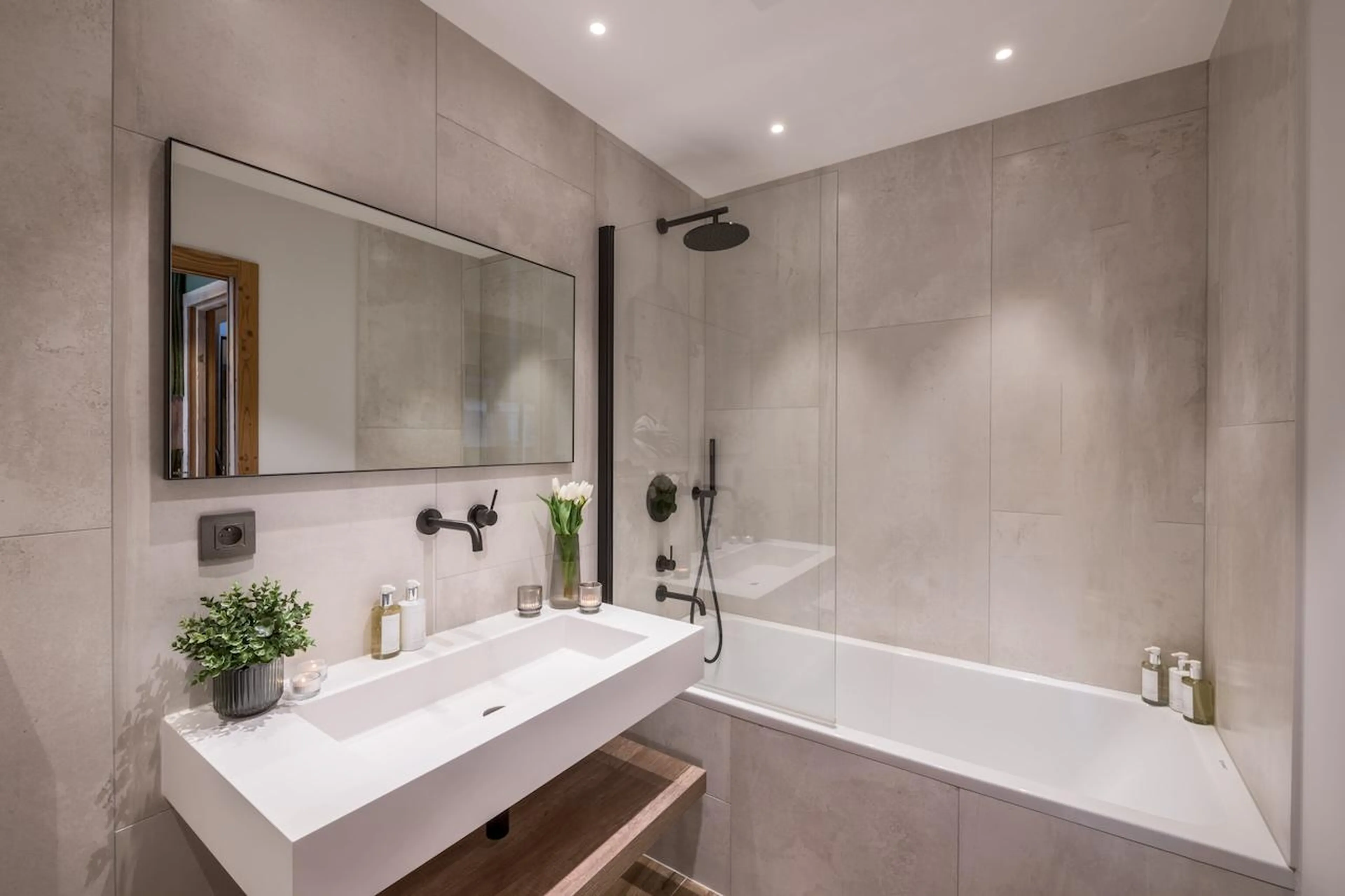 En-suite bathroom at Chalet Tosca in Les Gets